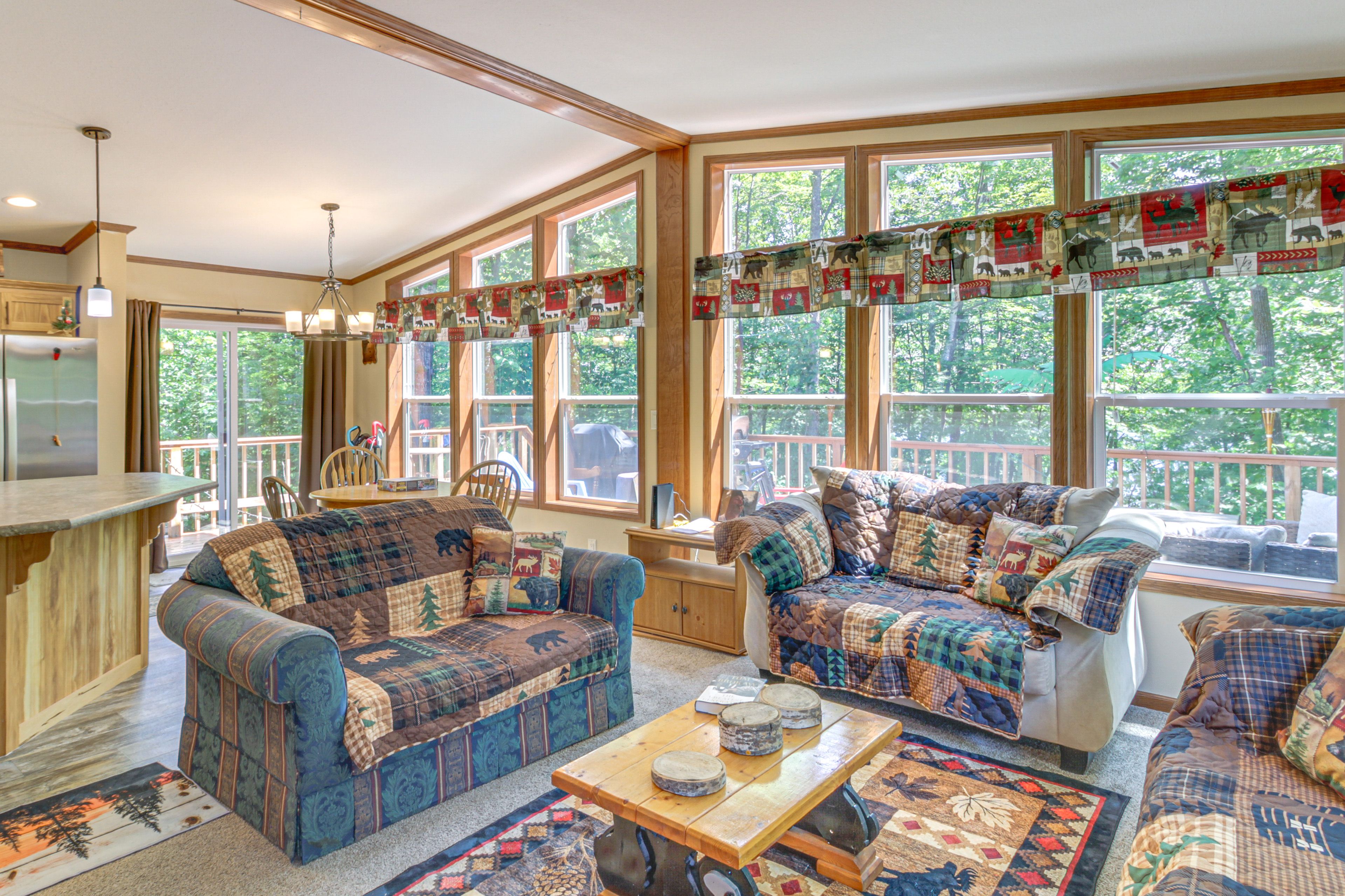 Hackensack Vacation Rental | 2BR | 2BA | Steps to Enter | 1,344 Sq Ft