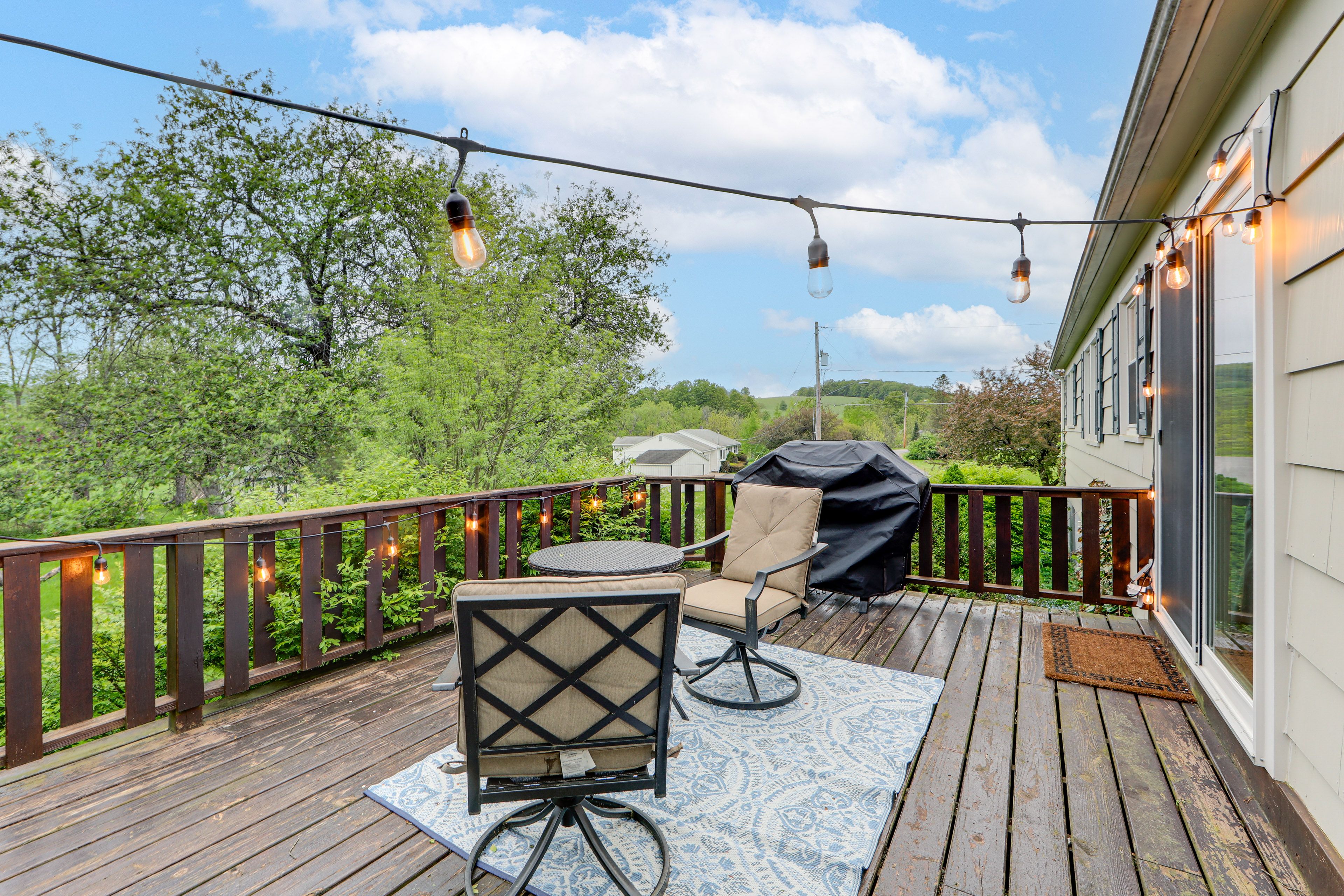 Elevated Deck | Gas Grill