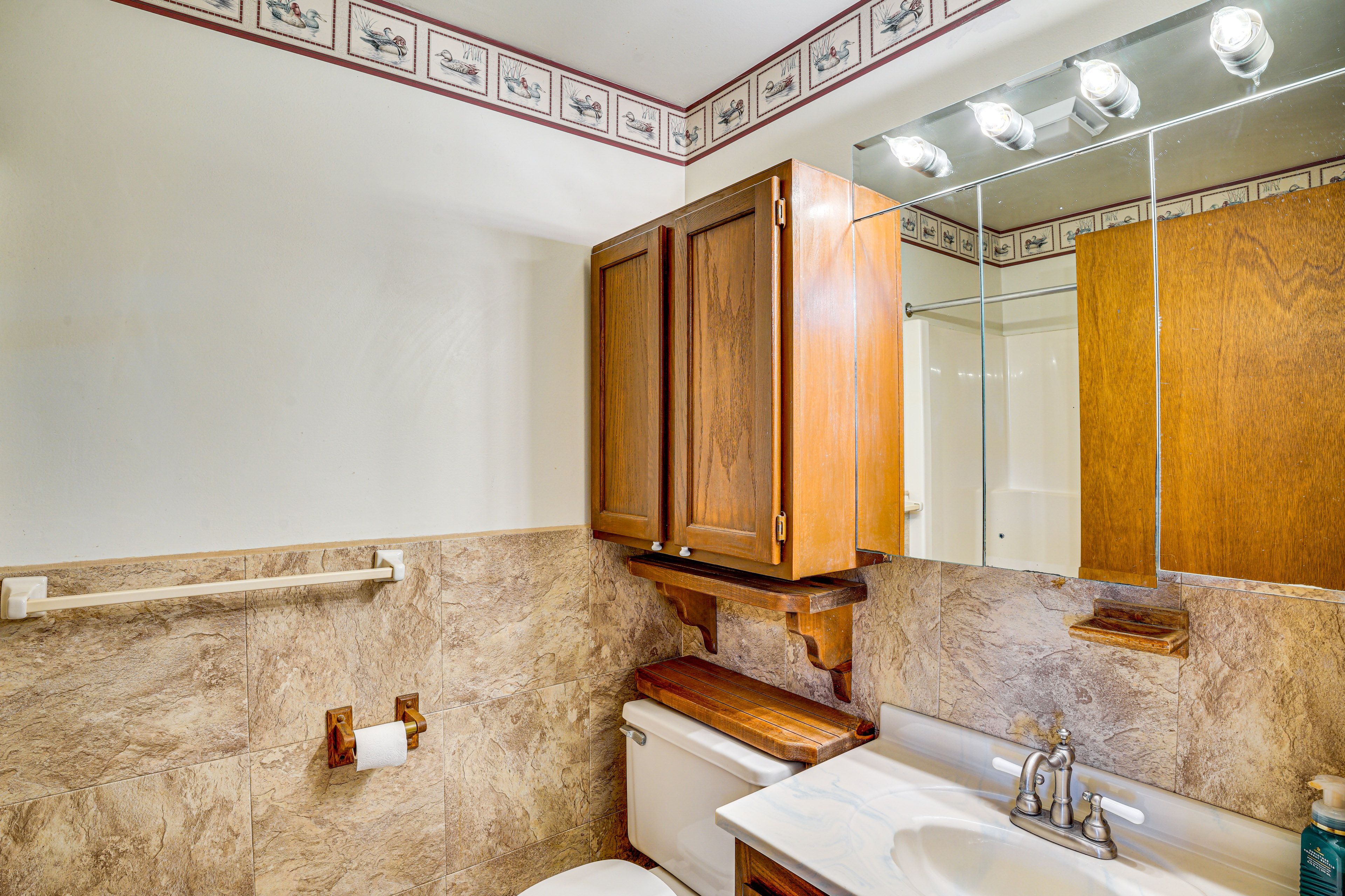 Bathroom | Towels Provided | 1st Floor