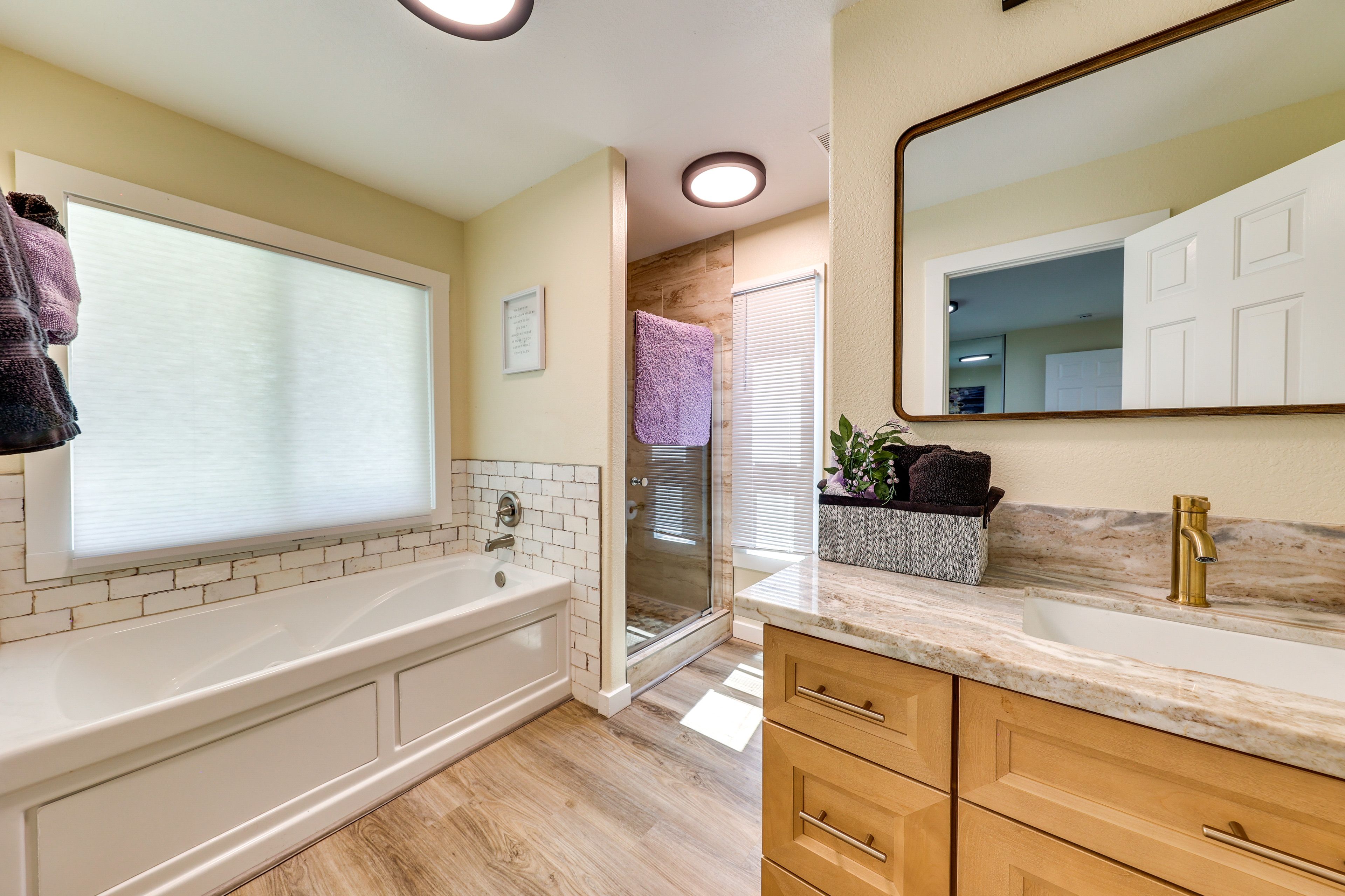Full Bath | Towels