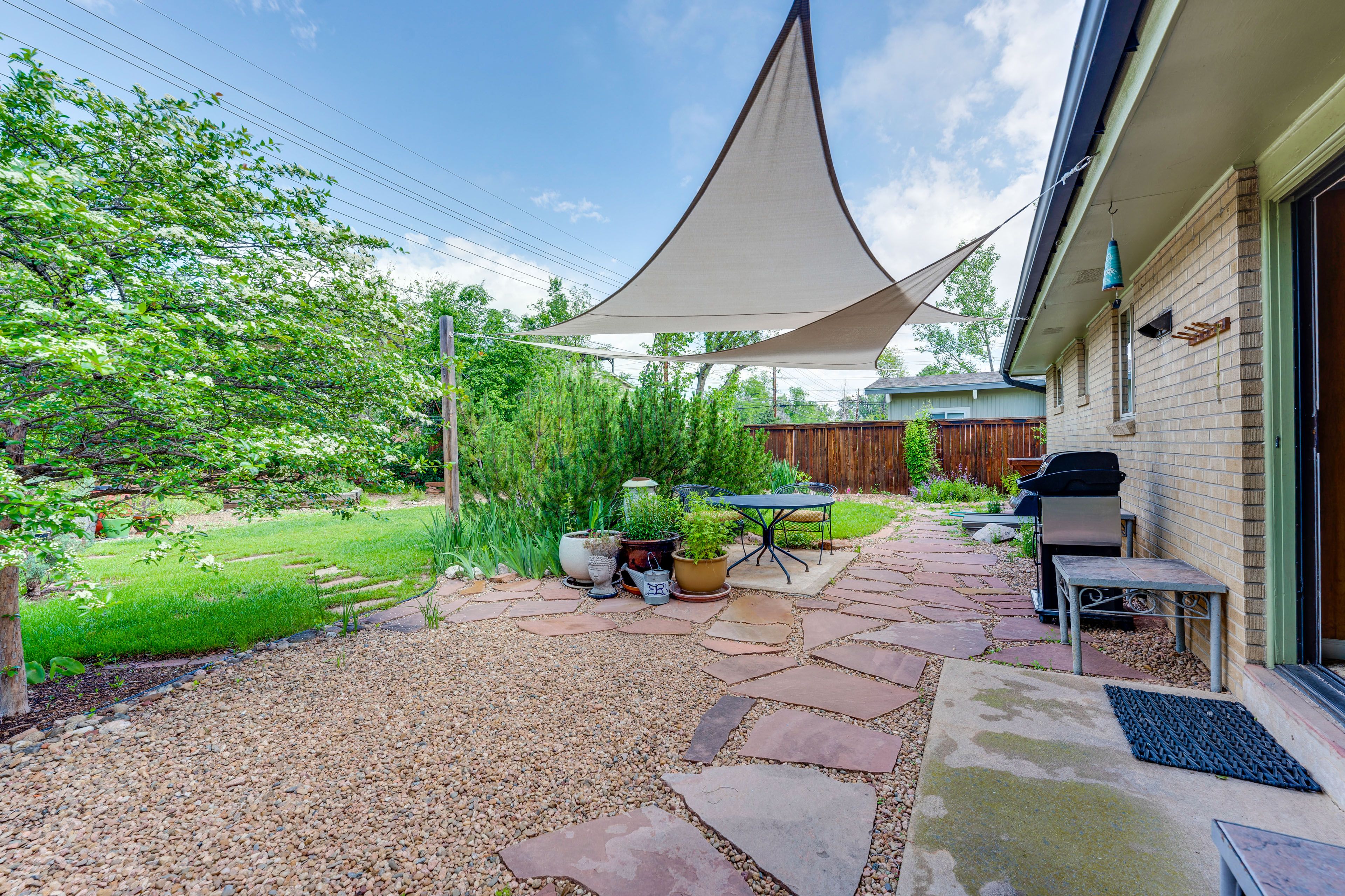 Patio | Dining Area | Gas Grill