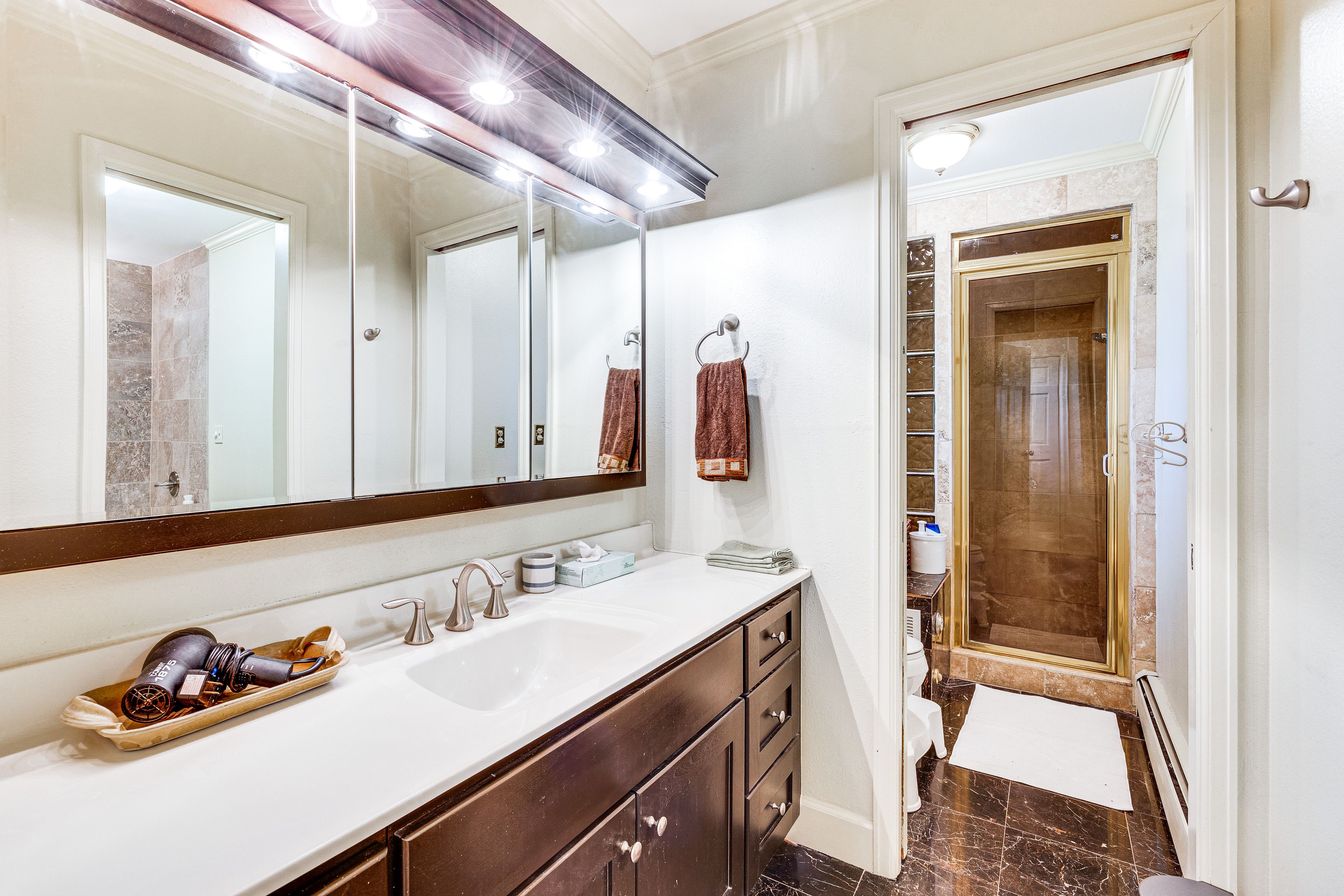Full Bath | Towels | Hair Dryer