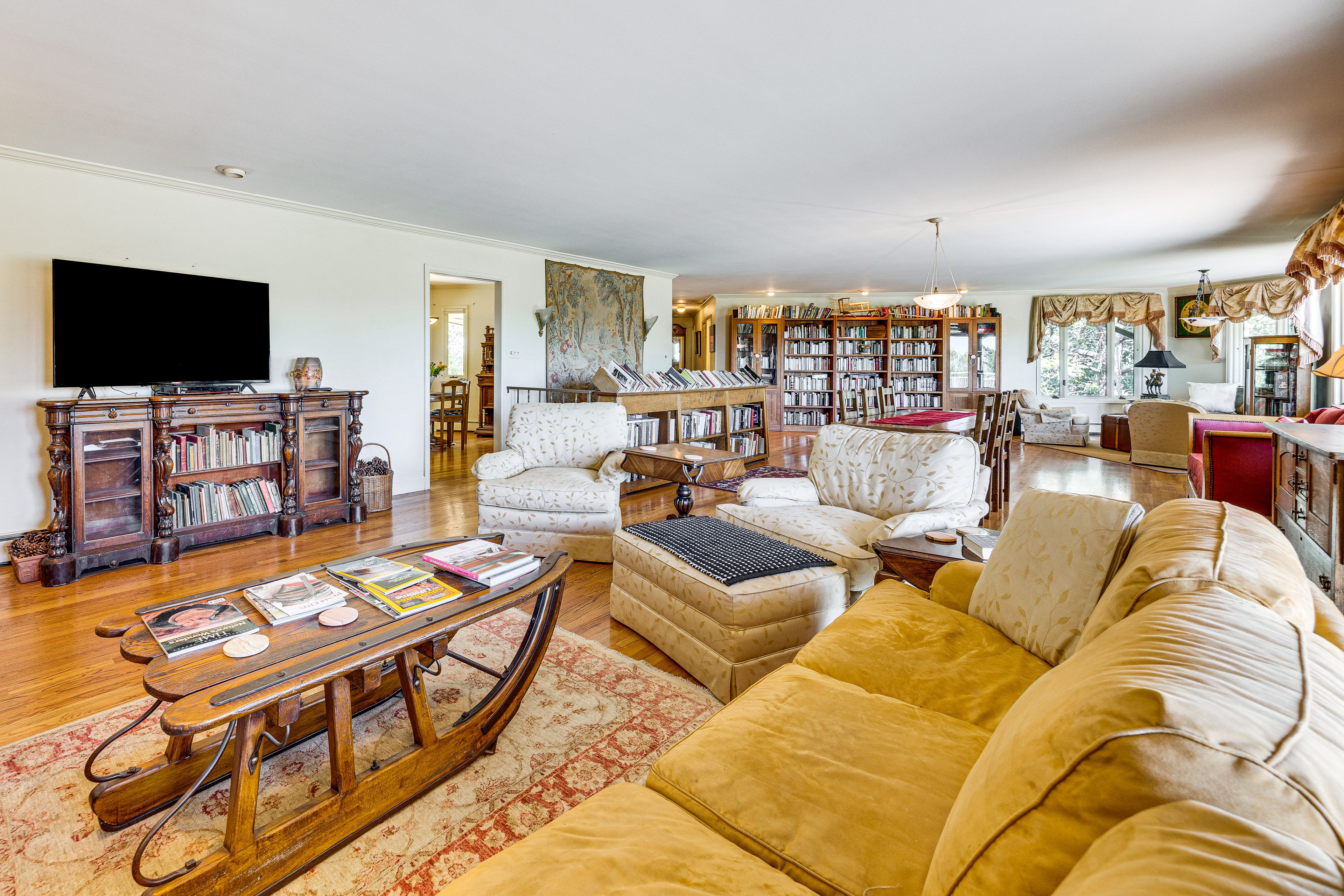 Living Room | Portable A/C Units