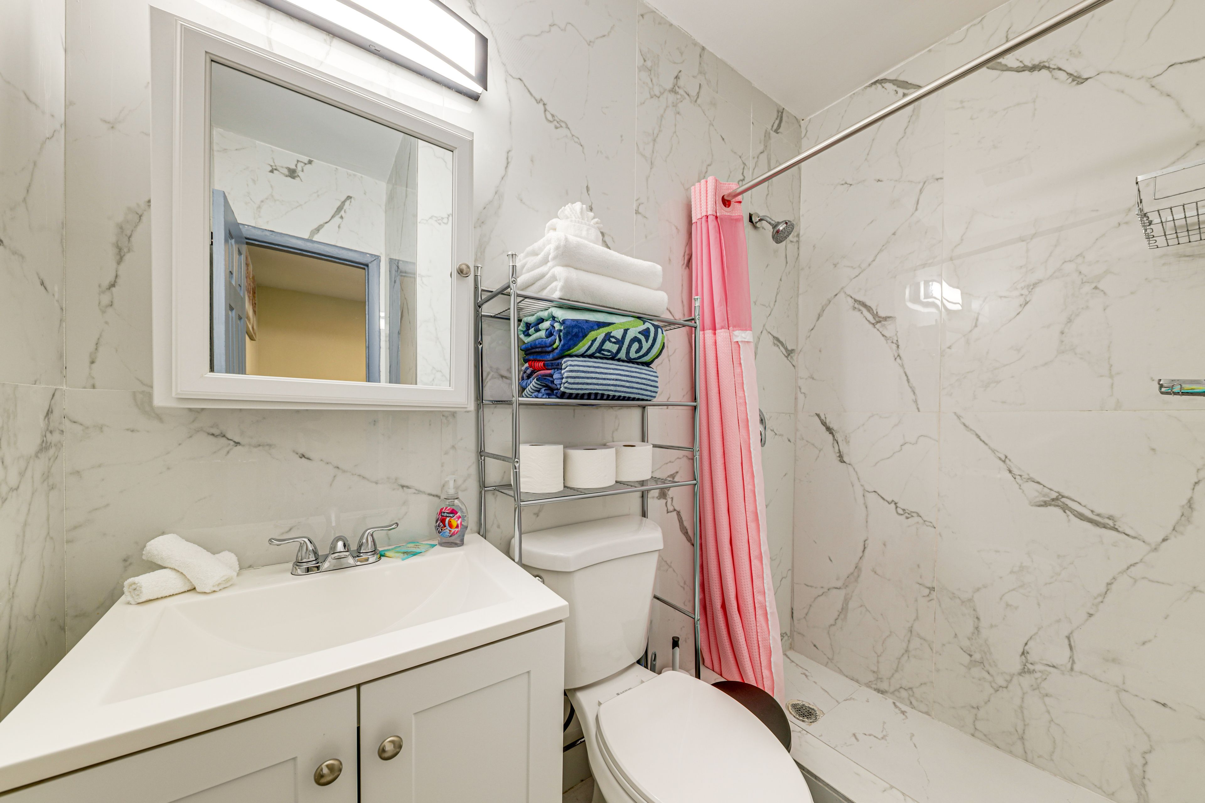 En-Suite Bathroom | Towels Provided