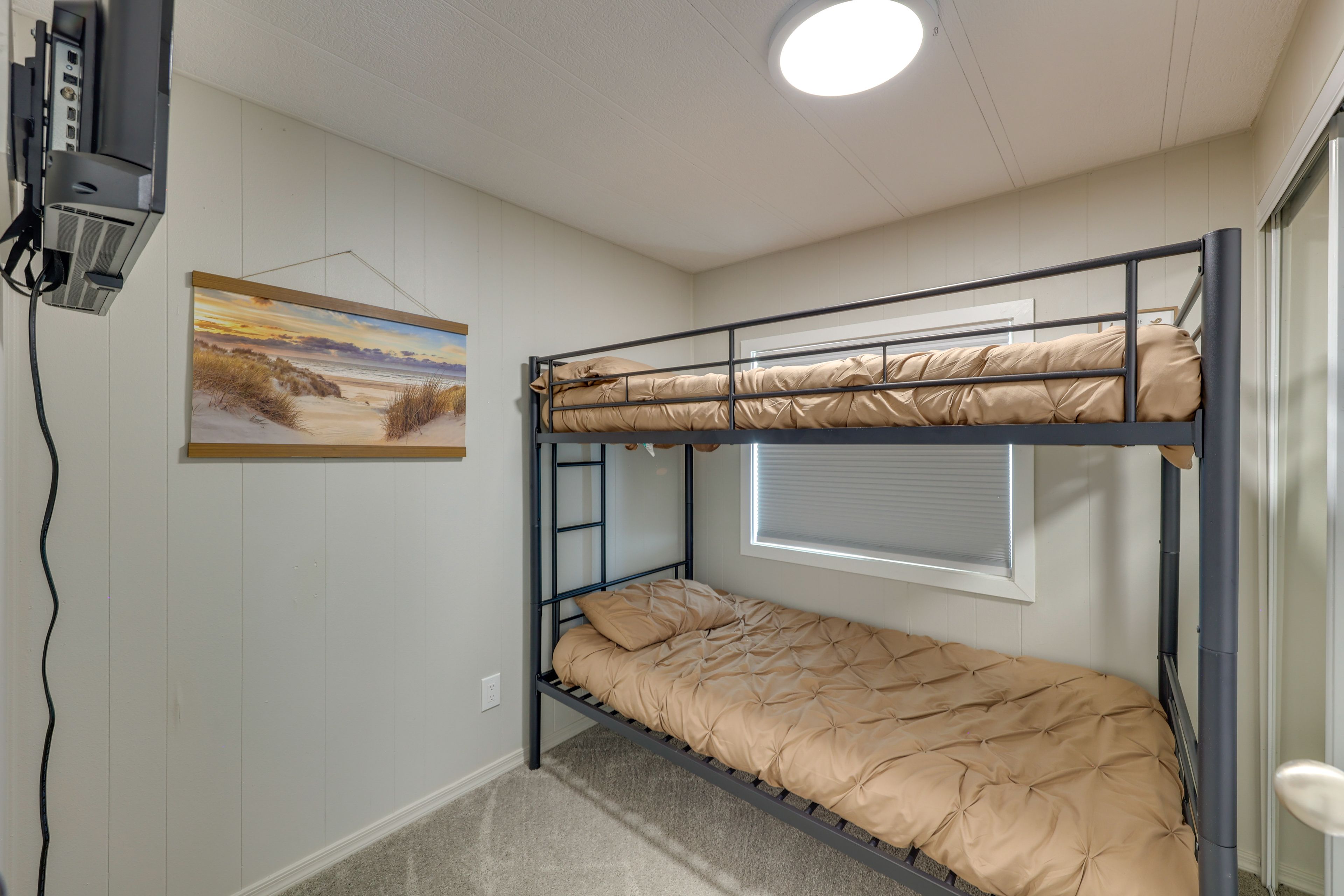 Bedroom 2 | Twin Bunk Bed
