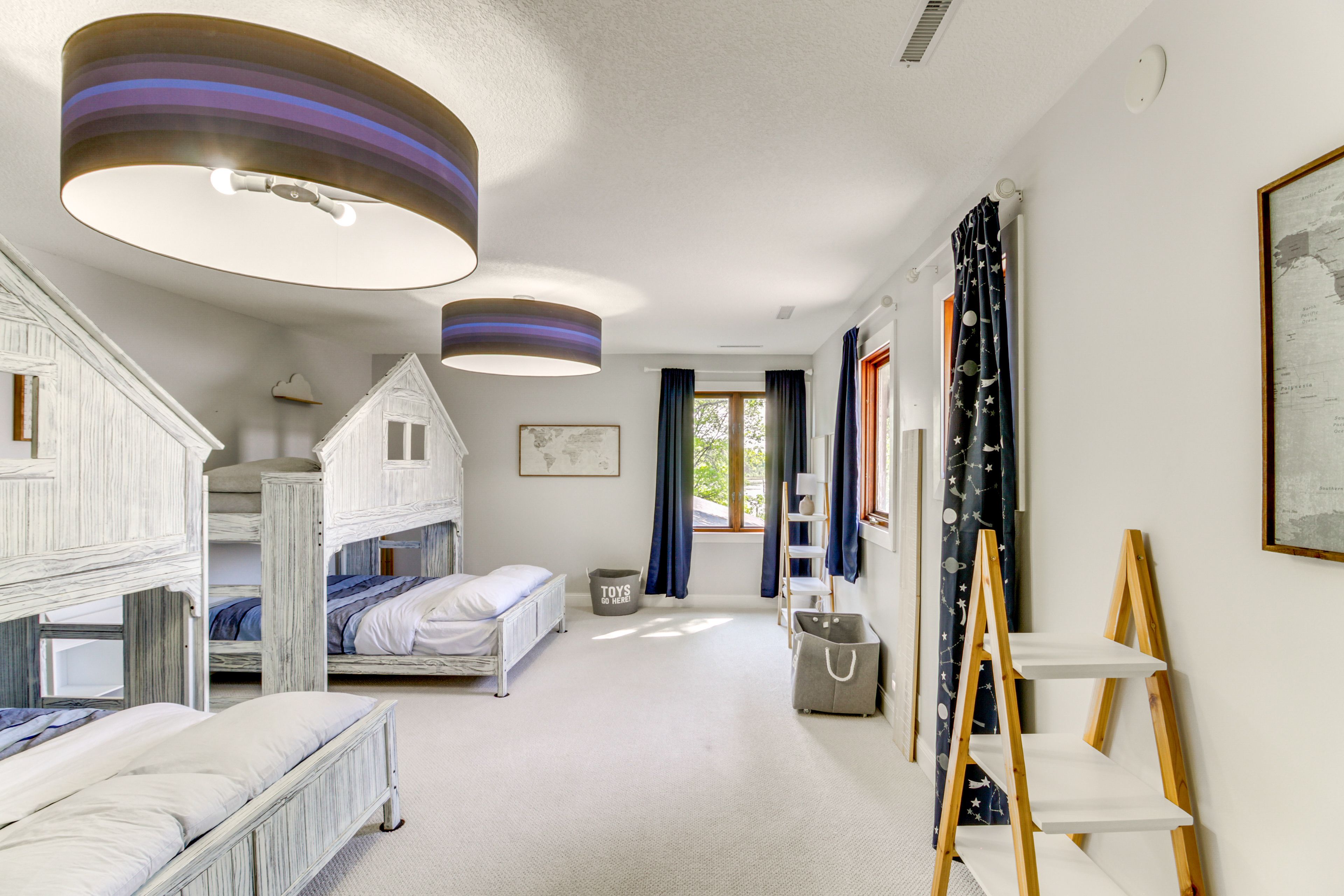 Bedroom 2 | 2 Twin/Queen Bunk Beds | 2nd Floor