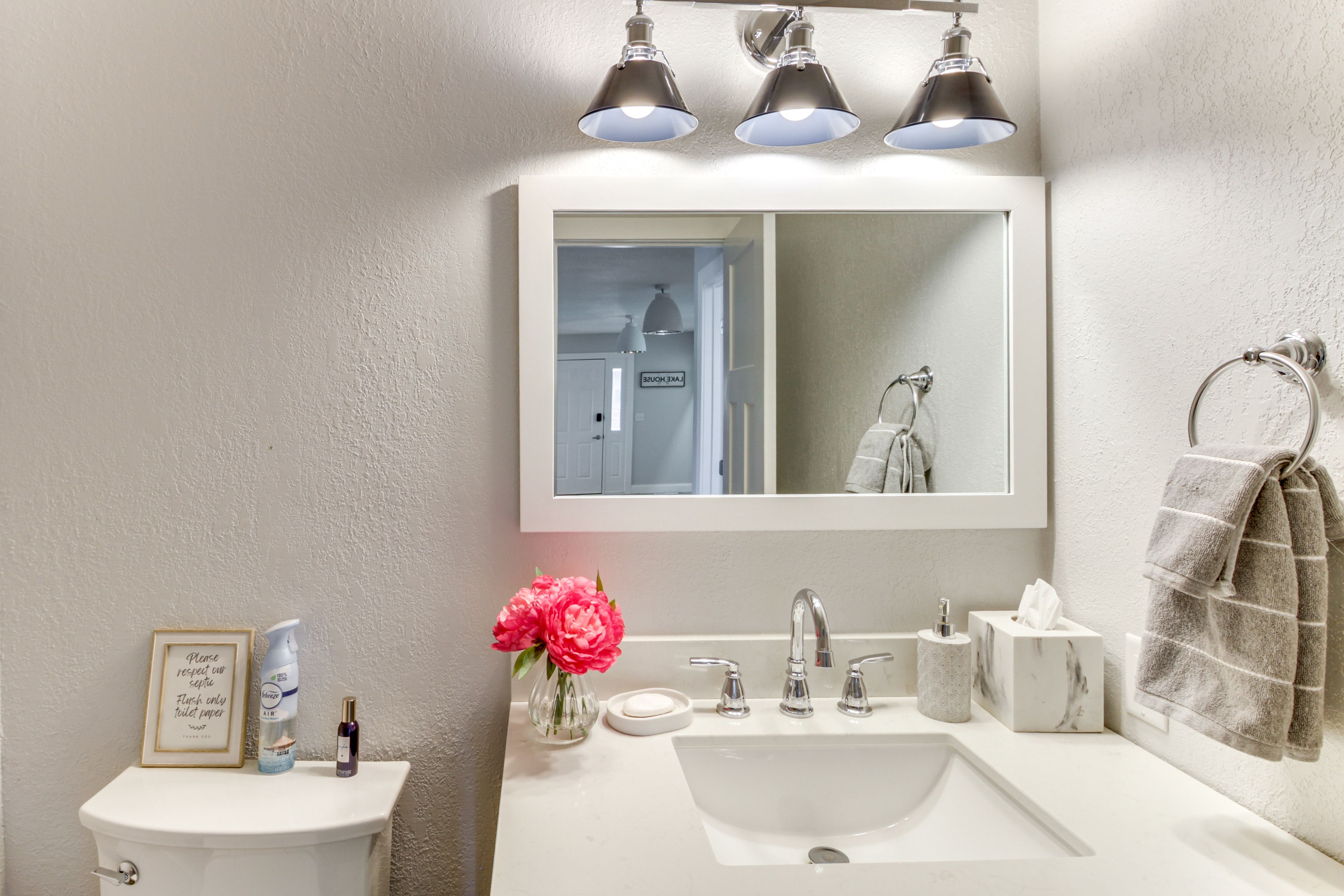 Half Bathroom | 1st Floor