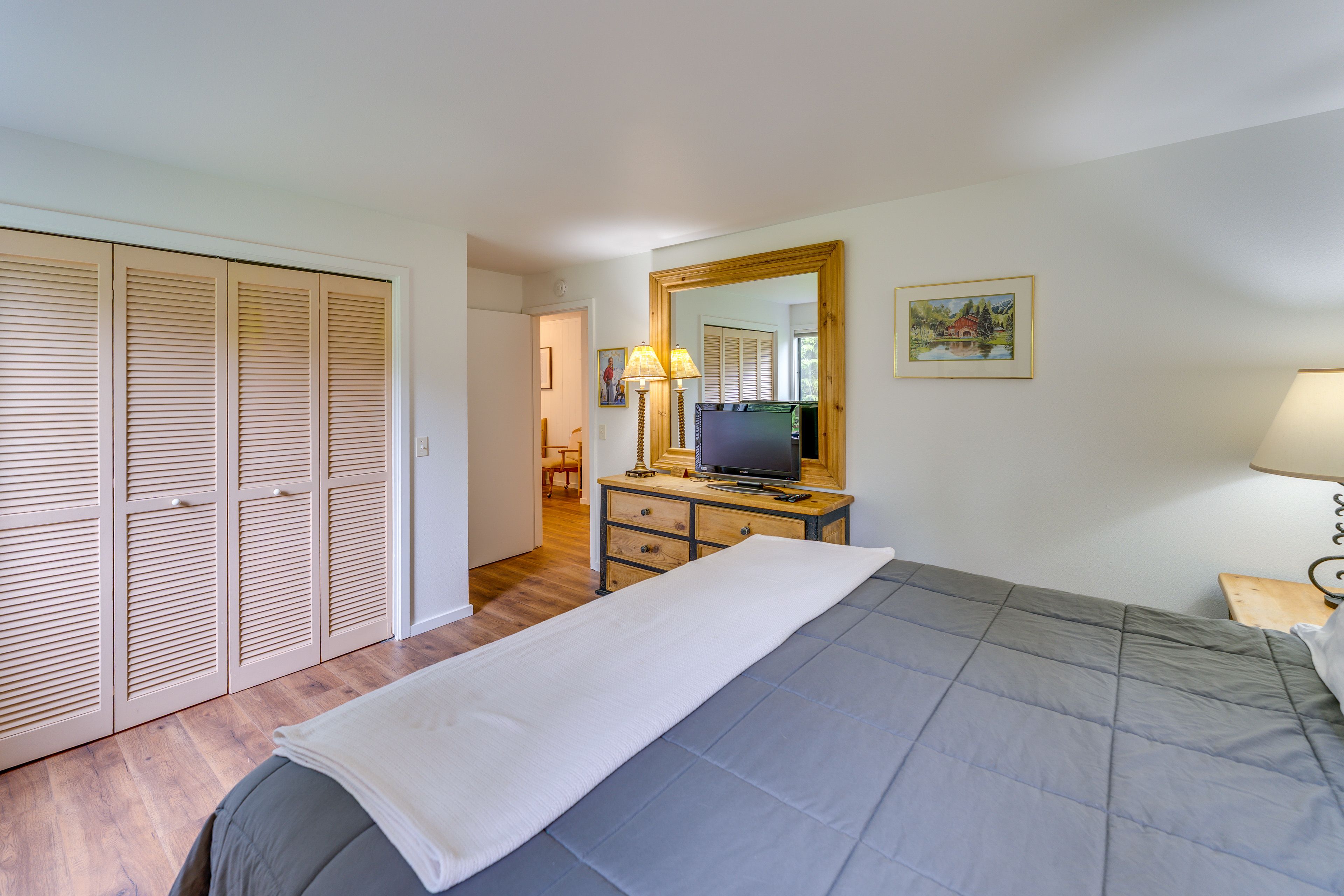 Bedroom | King Bed | Linens