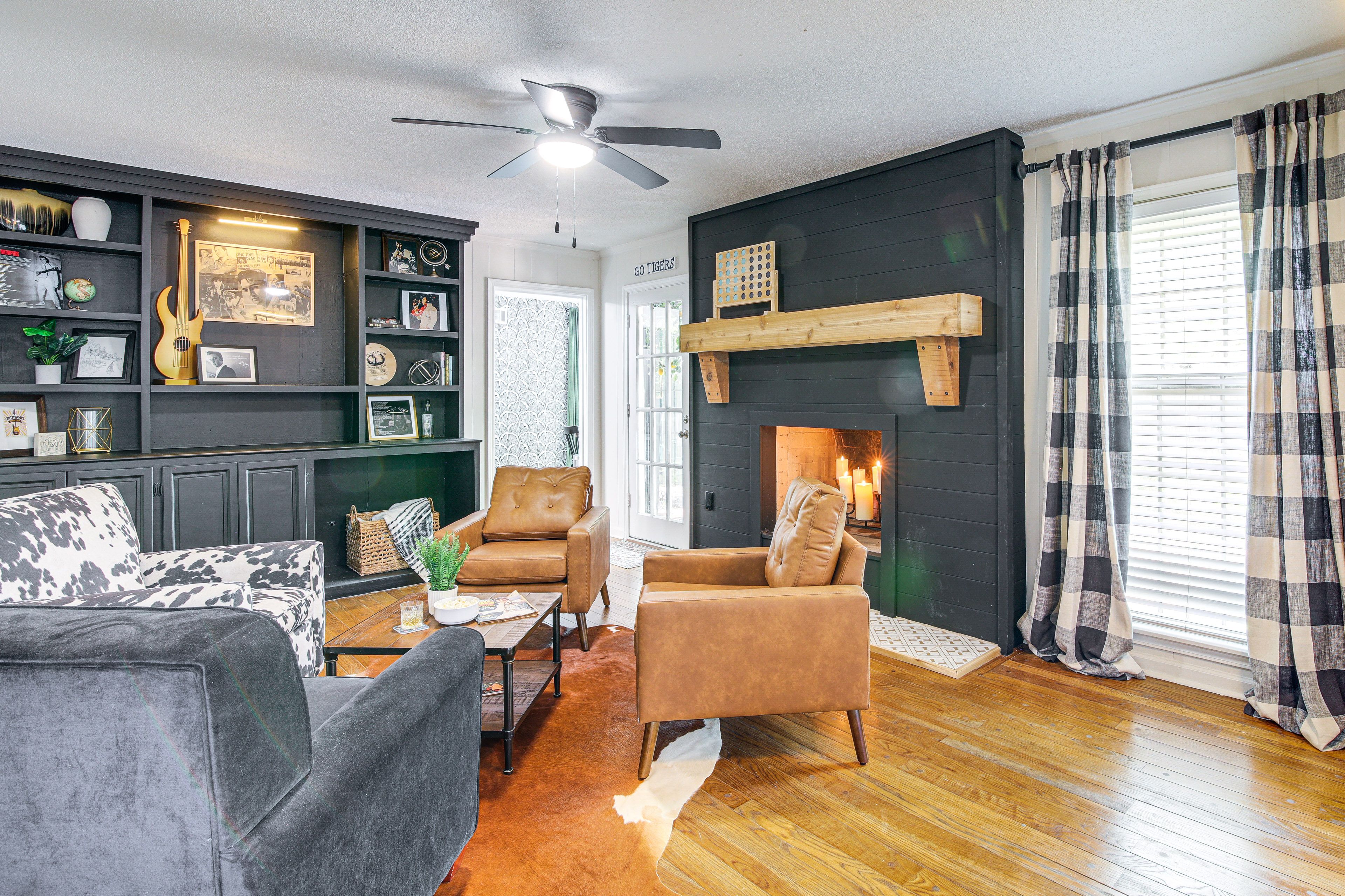 Sitting Room | 1st Floor