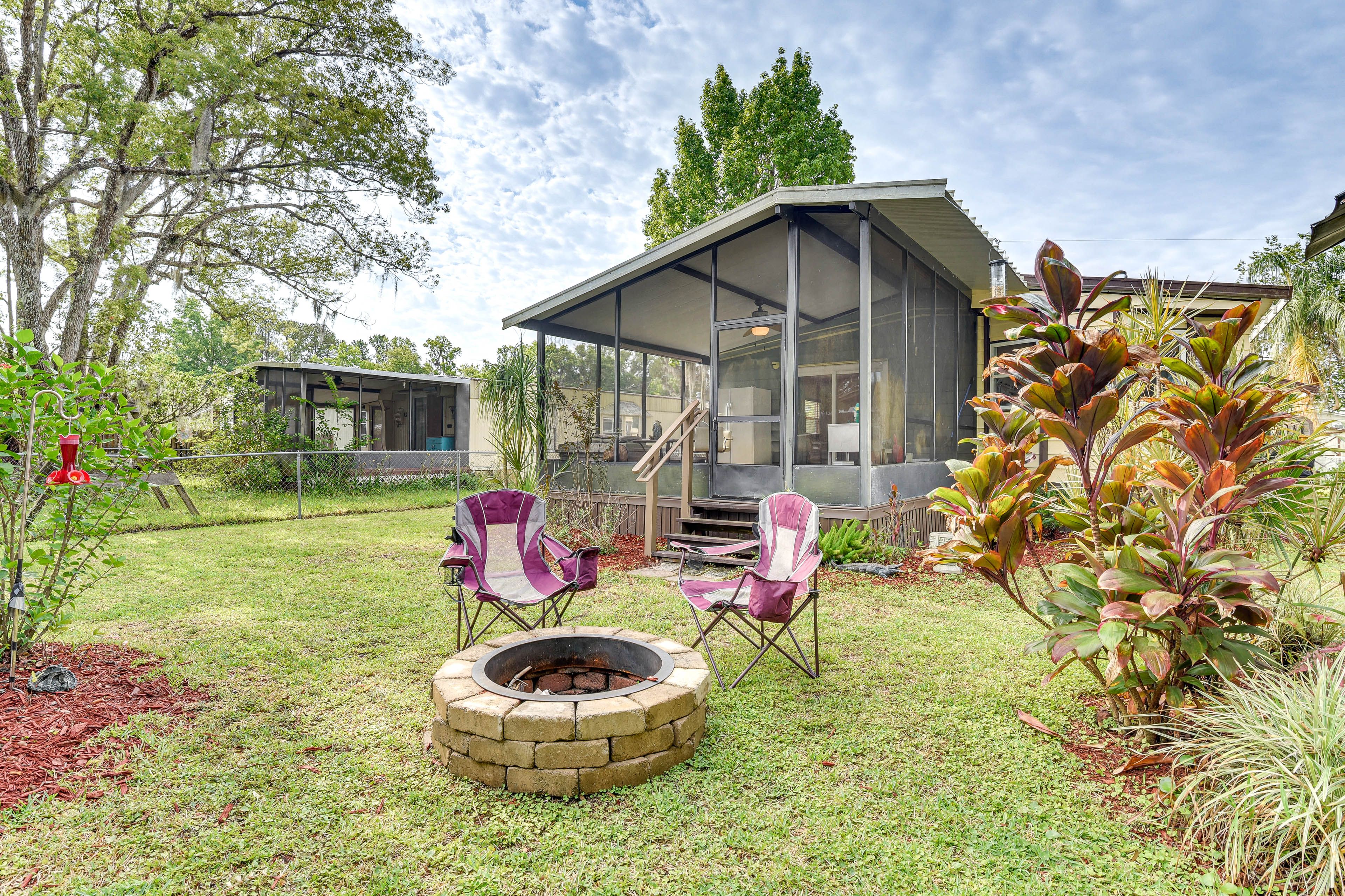 Private Yard | Fire Pit