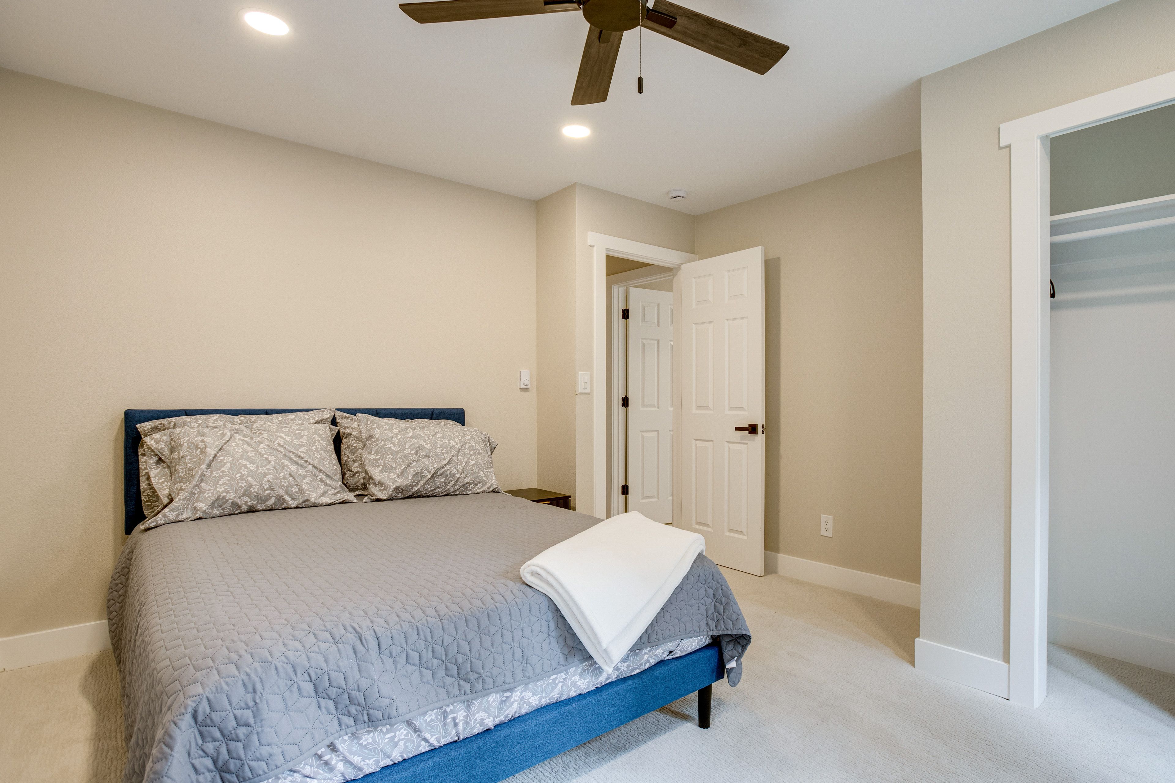 Bedroom 2 | Main Level | Queen Bed