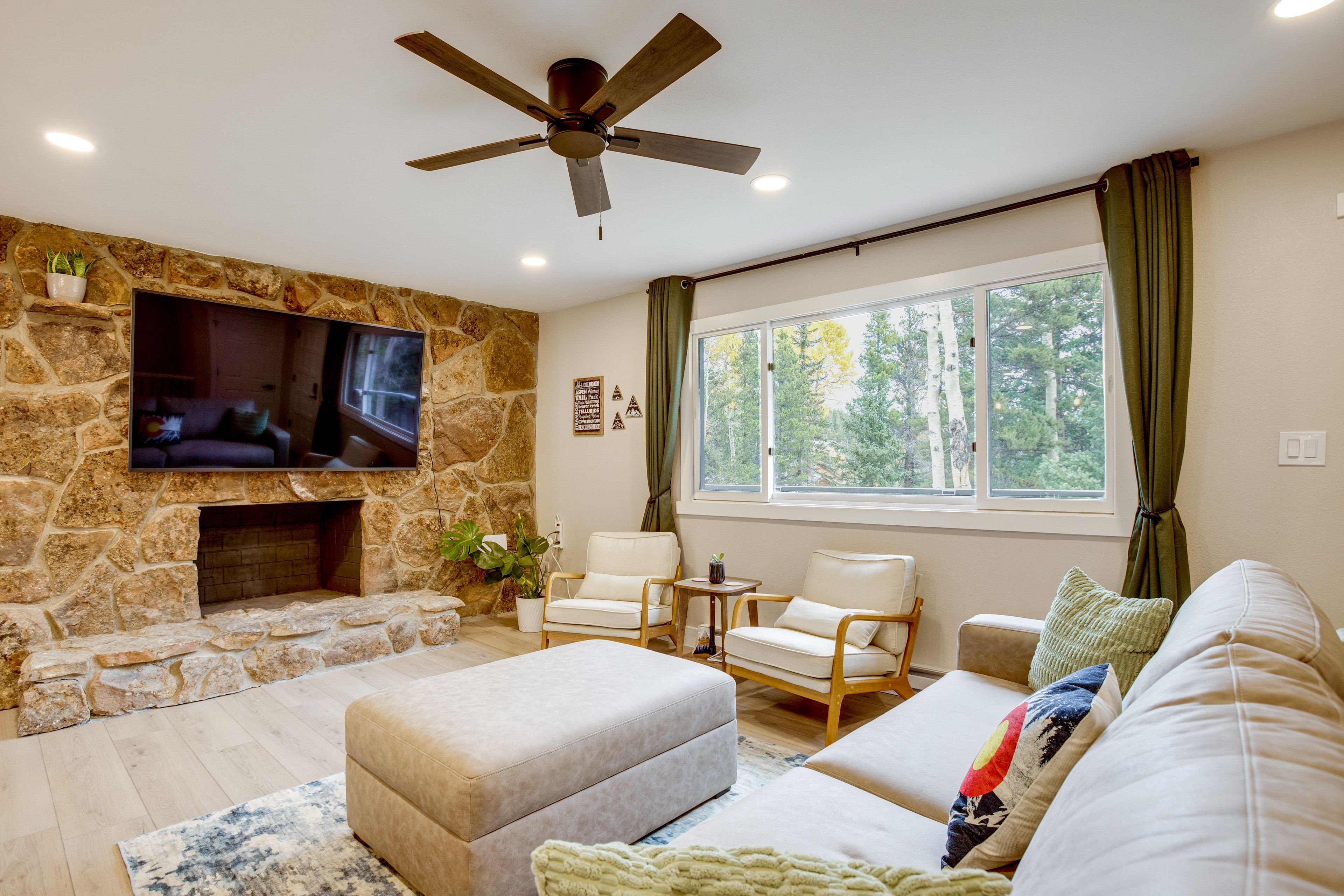 Interior | 2-Level House | In-Unit Laundry