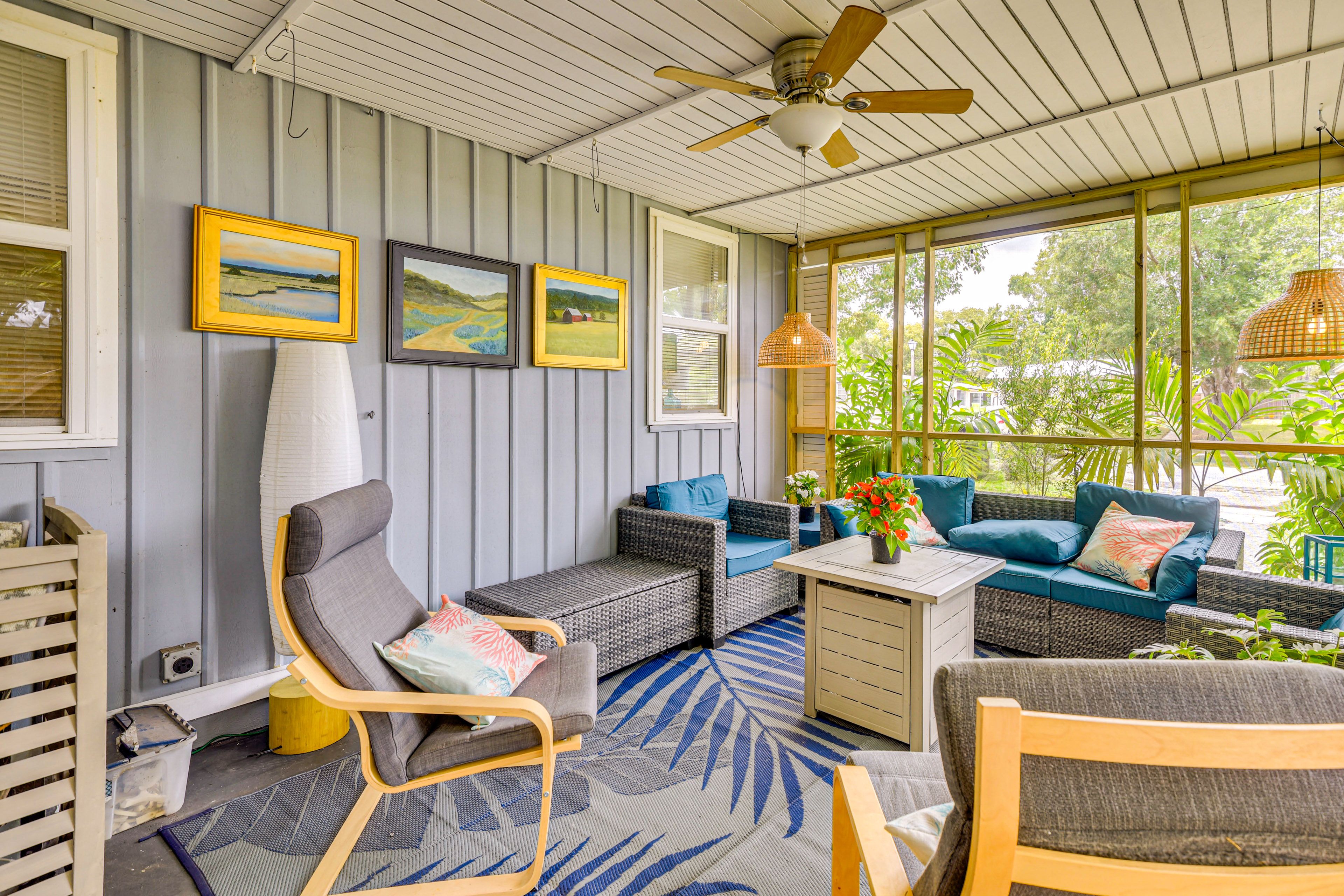 Screened-In Porch