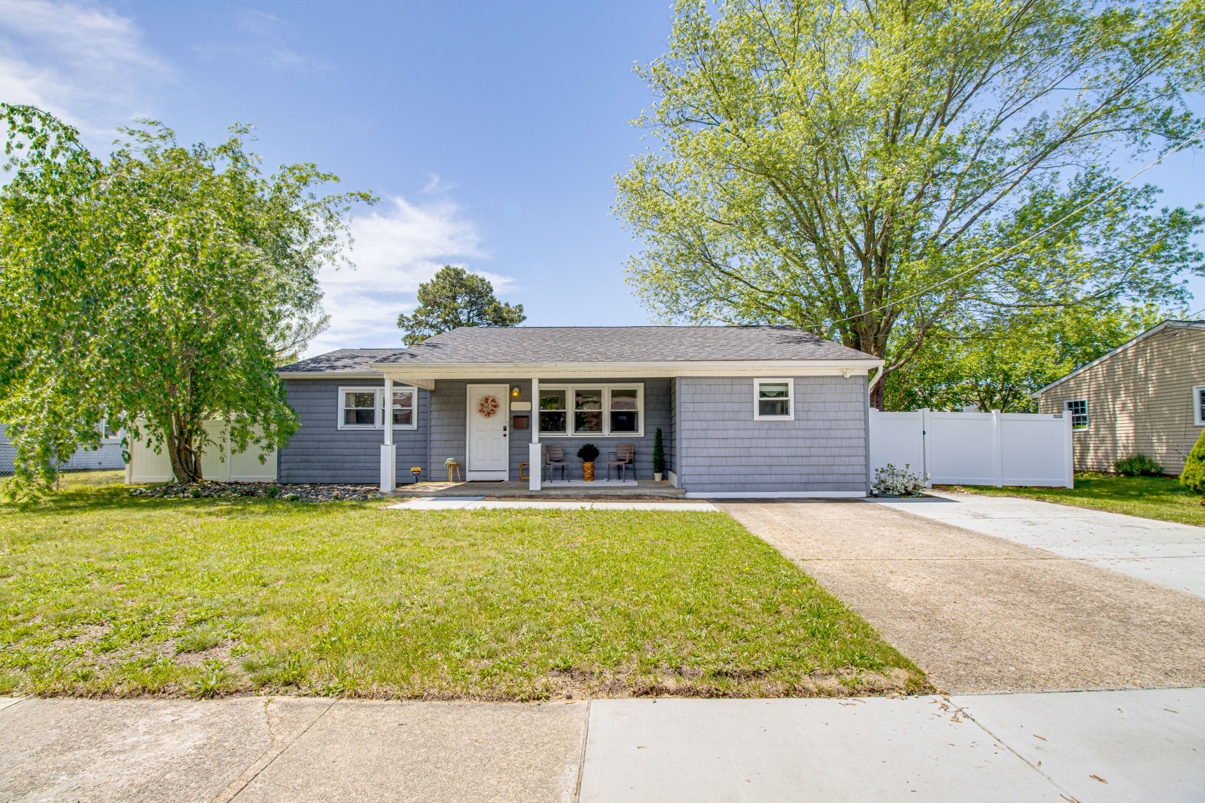 Property Exterior | Single-Story Home | Keyless Entry