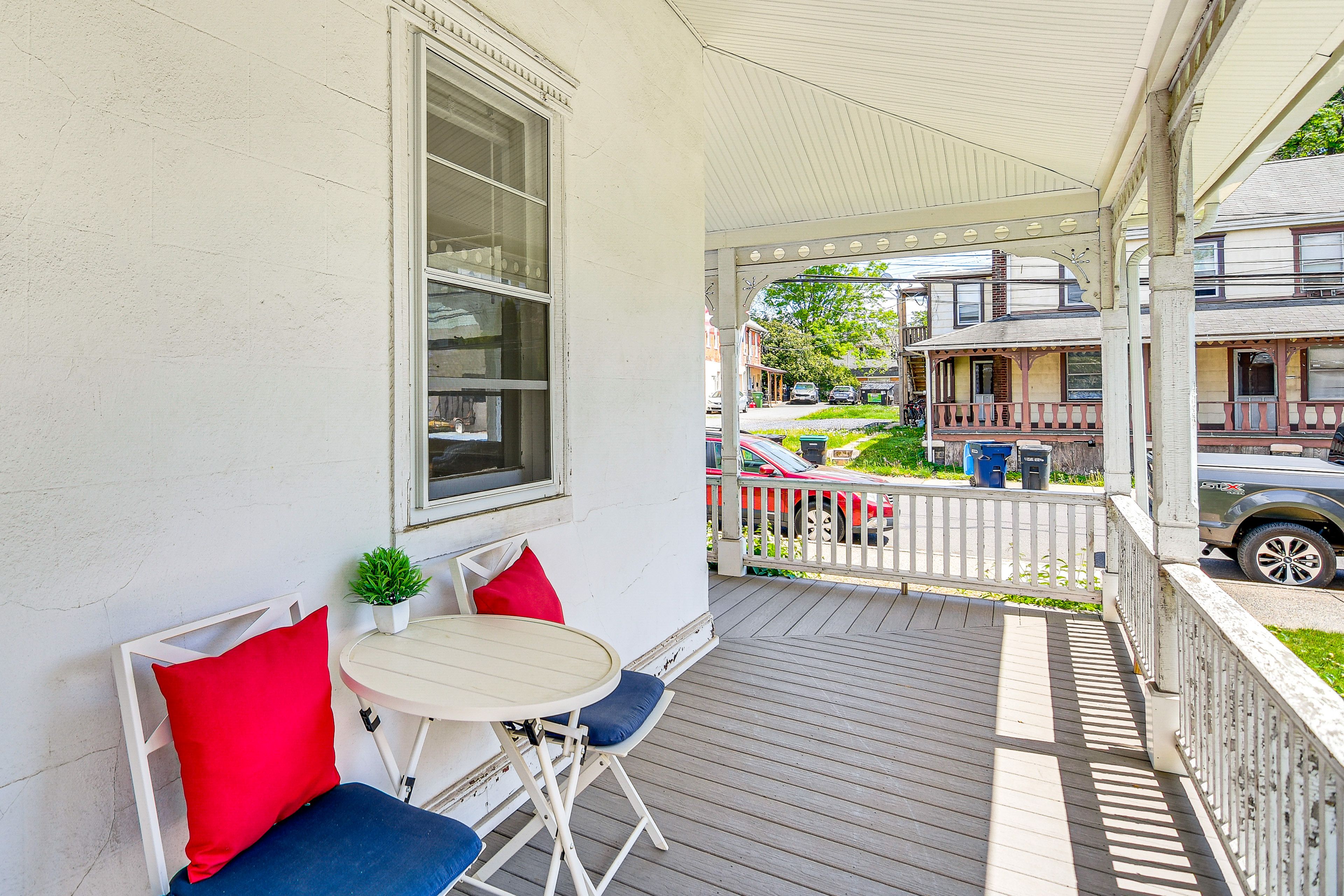 Wraparound Porch | Bistro Table