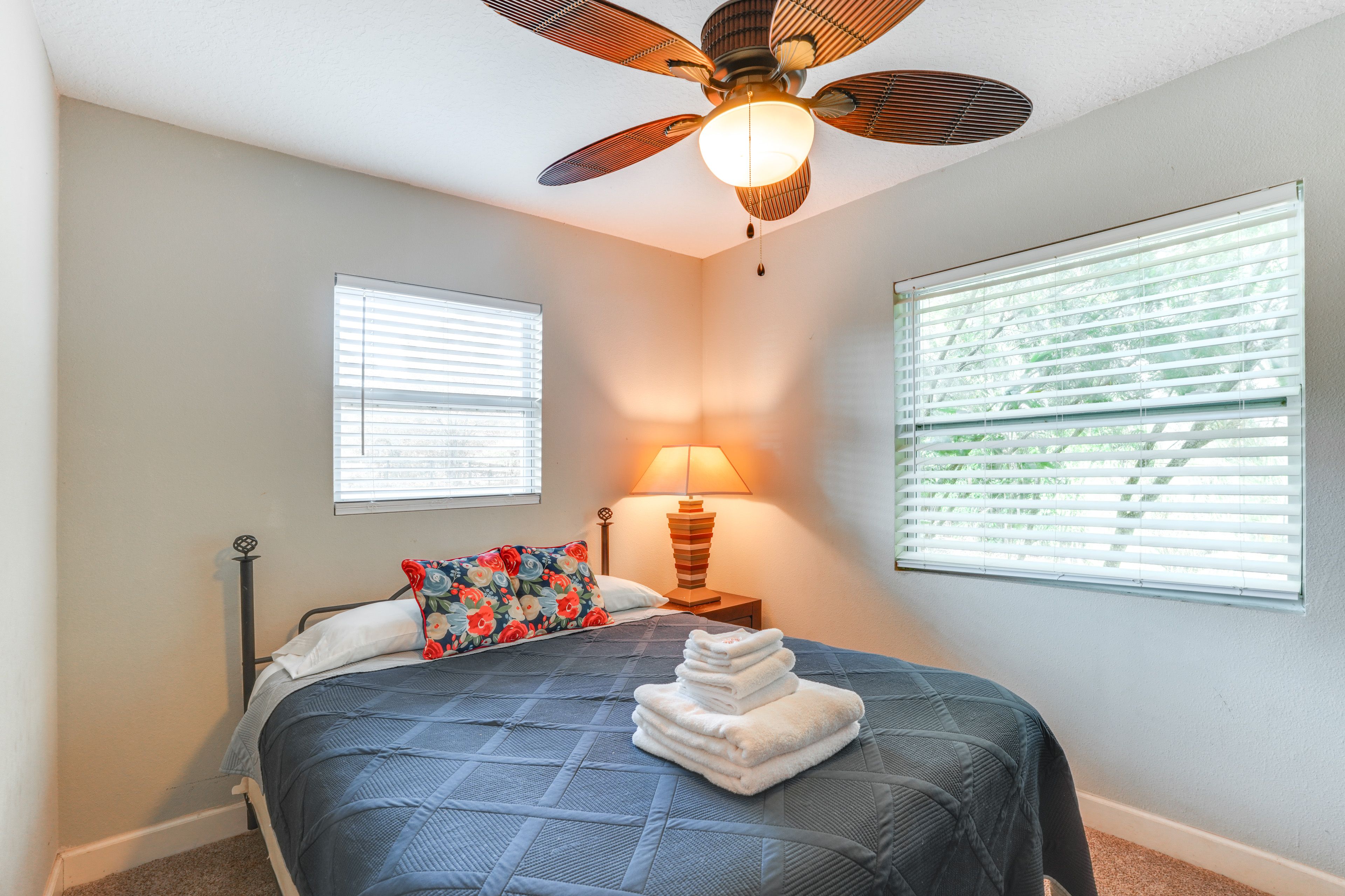 Bedroom 2 | Queen Bed | 1st Floor