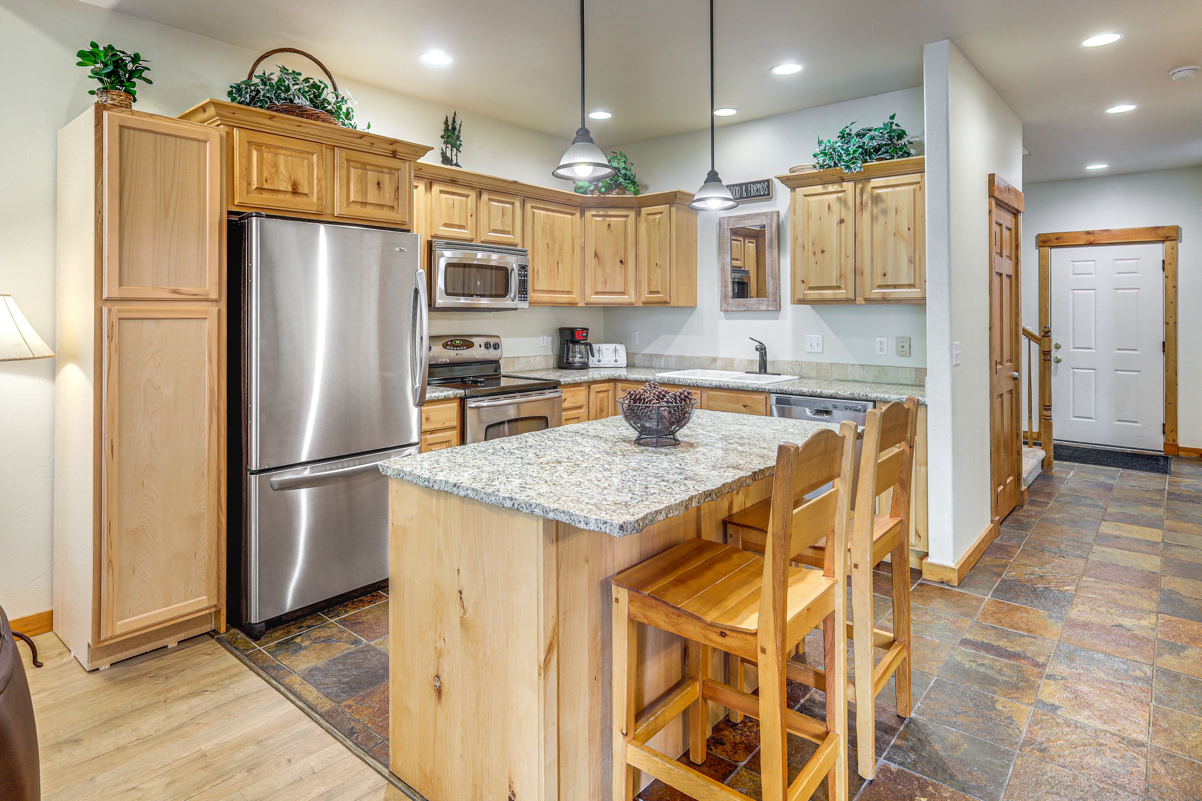 Kitchen | Dishwasher | Toaster | 1st Floor