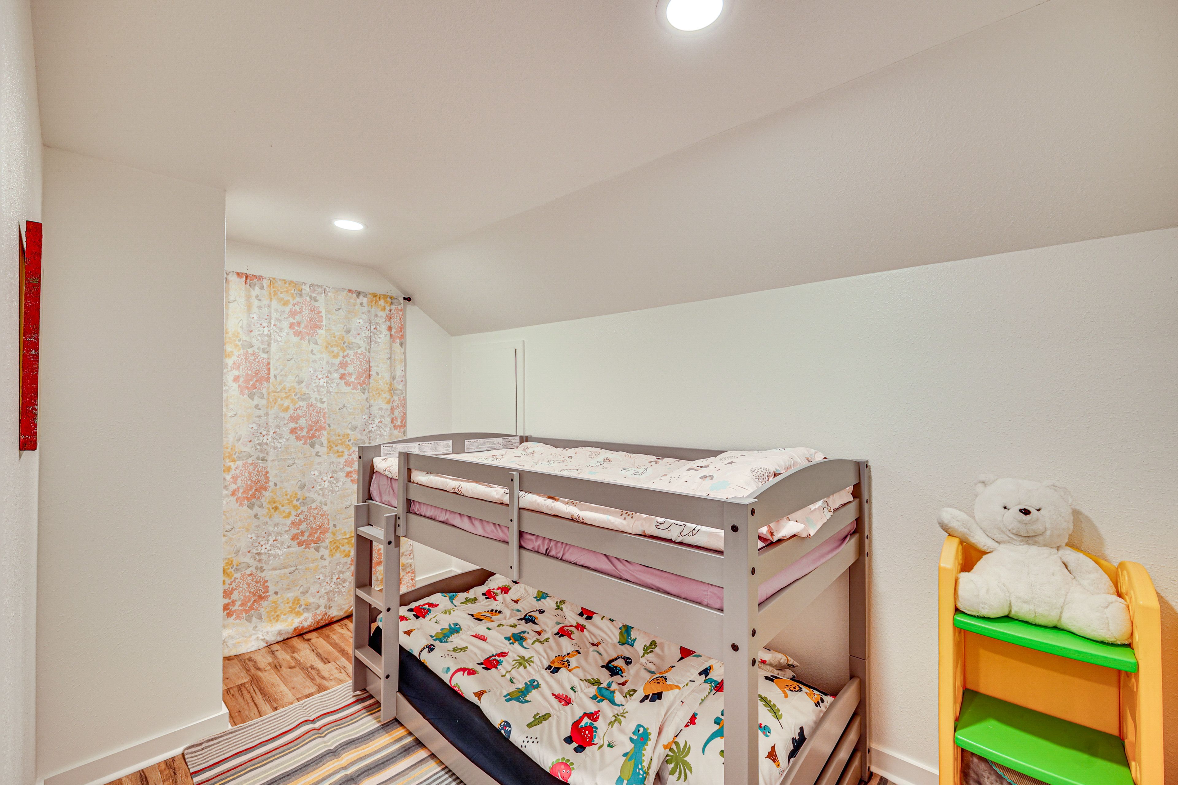 Bedroom 3 | Twin Bunk Bed | 2nd Floor