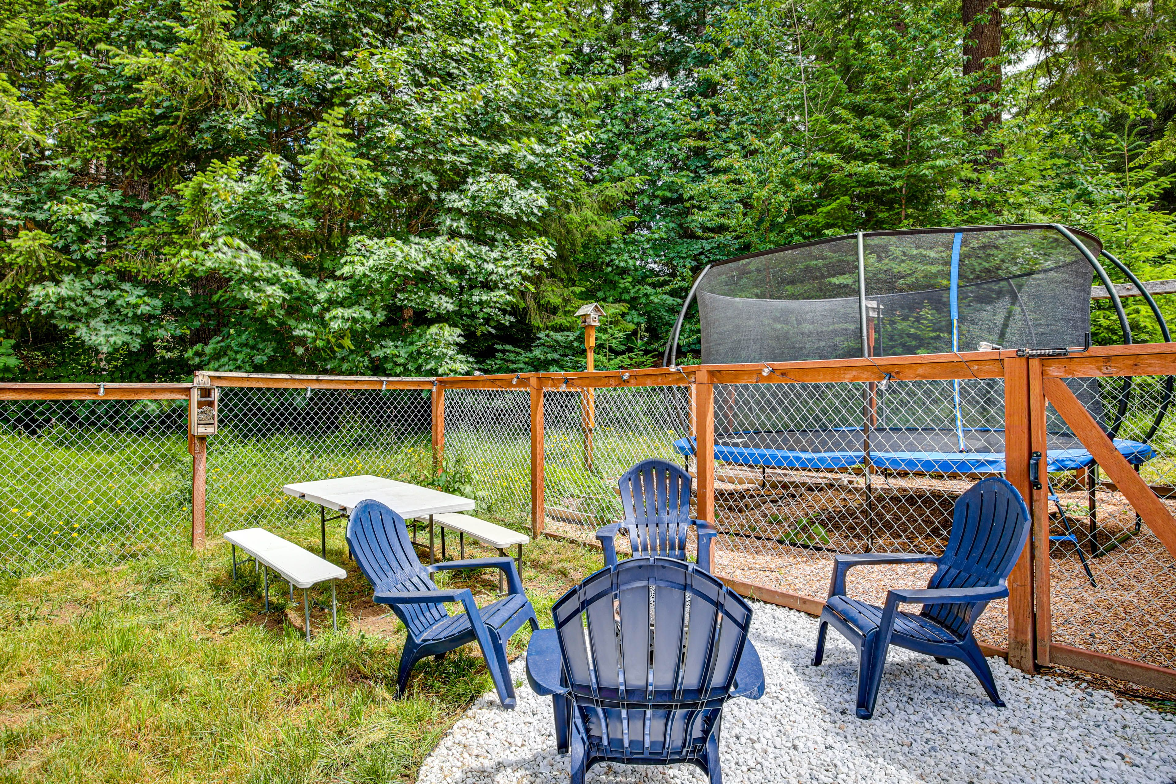 Backyard | Outdoor Seating & Dining