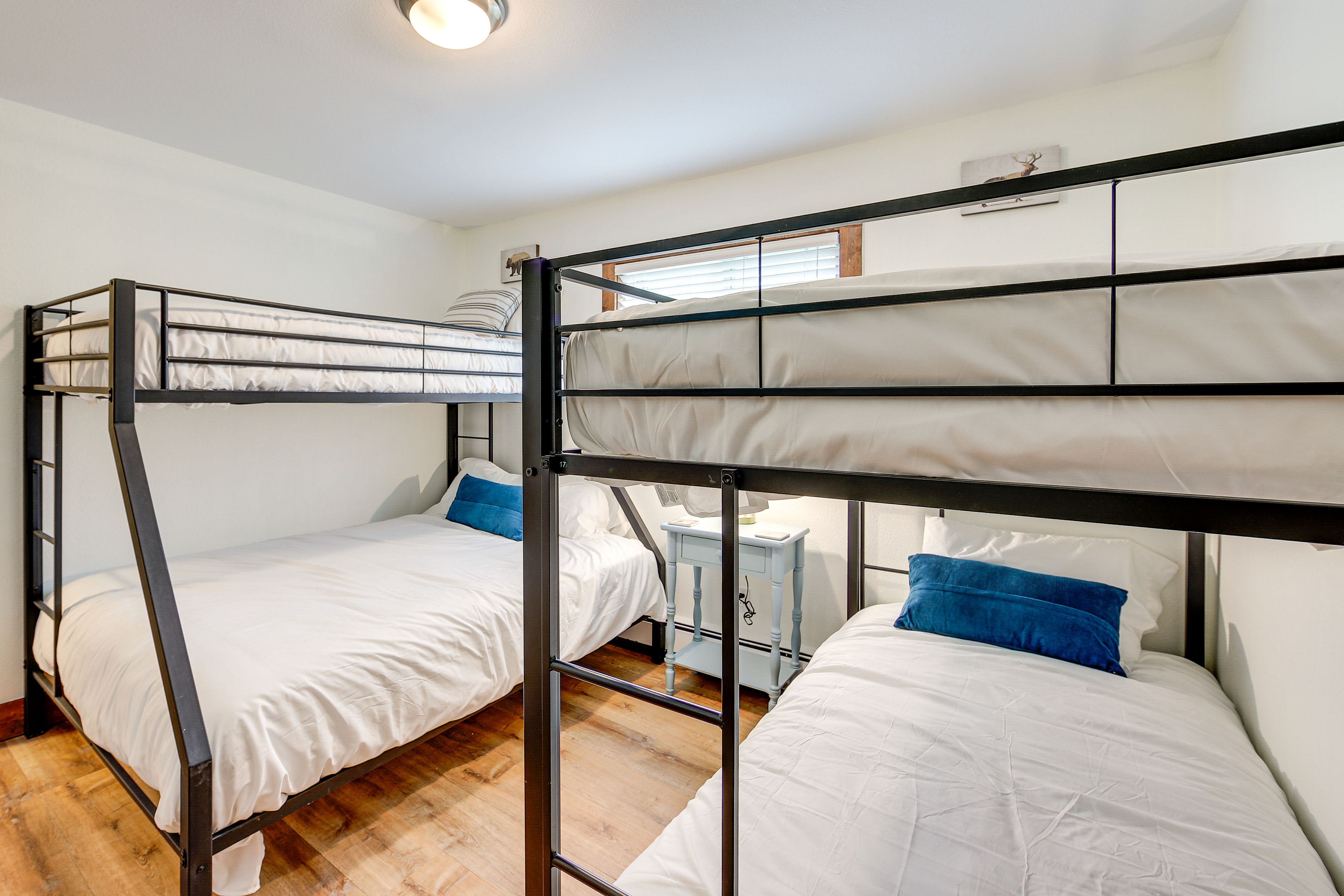 Bedroom 3 | Twin/Full Bunk Bed | Twin Bunk Bed