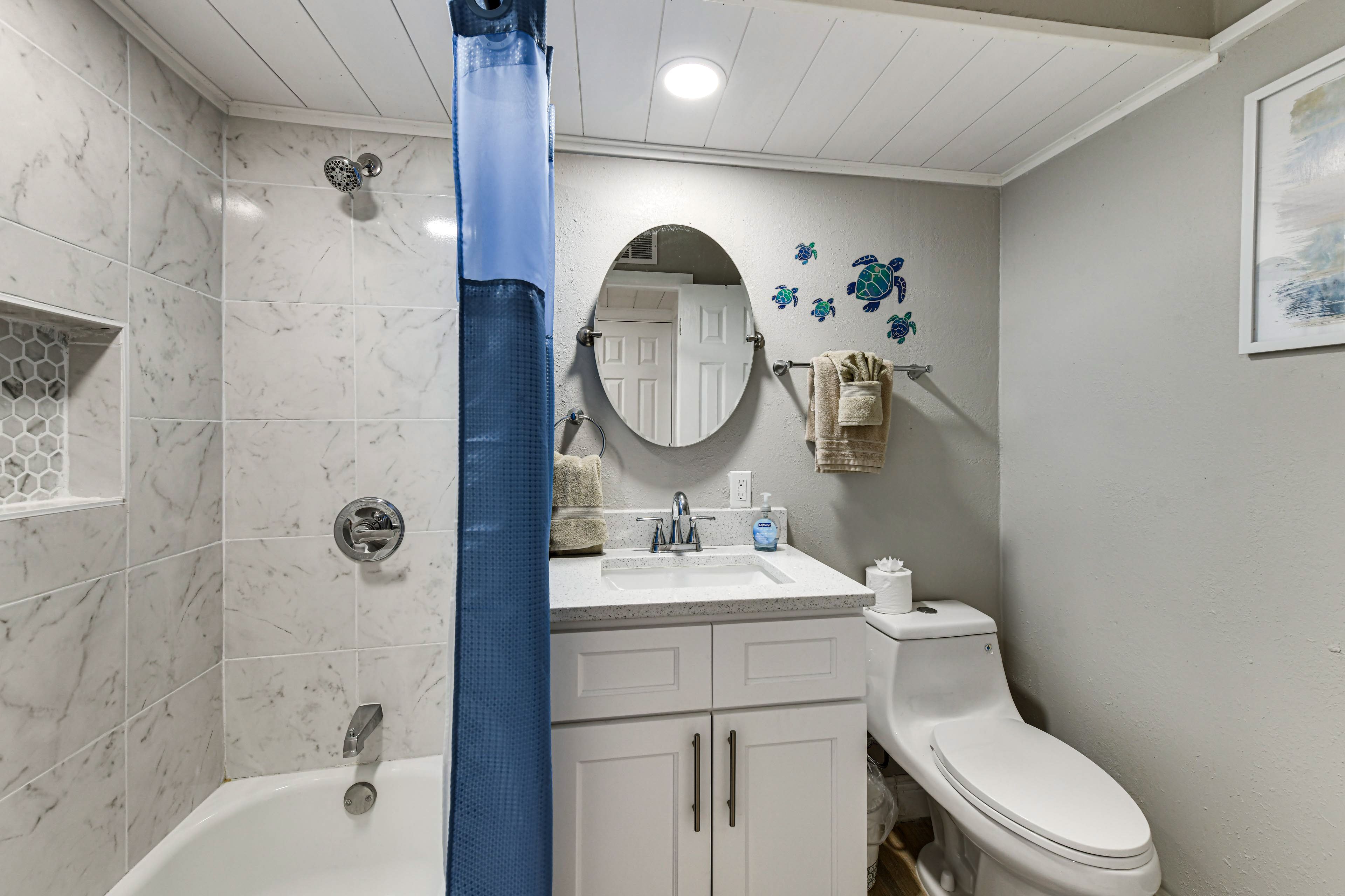 Full Bathroom