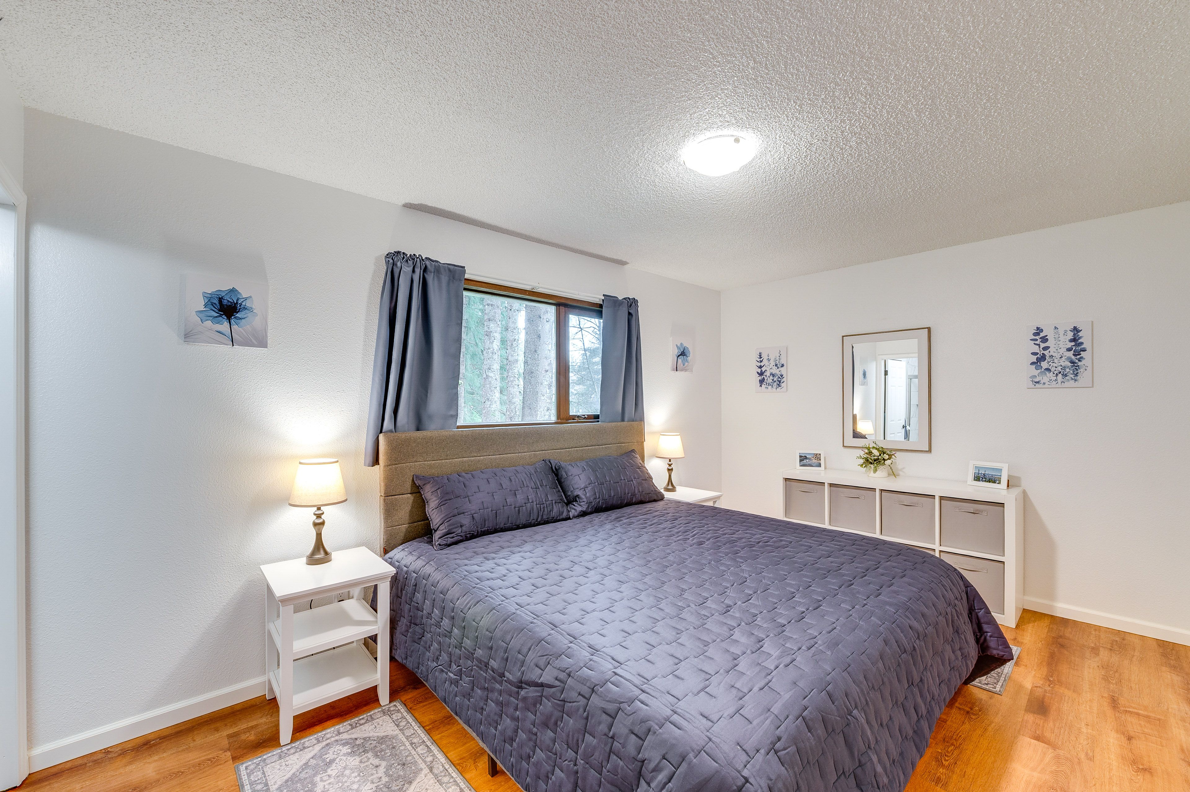 Bedroom 1 | King Bed | En-Suite Bathroom