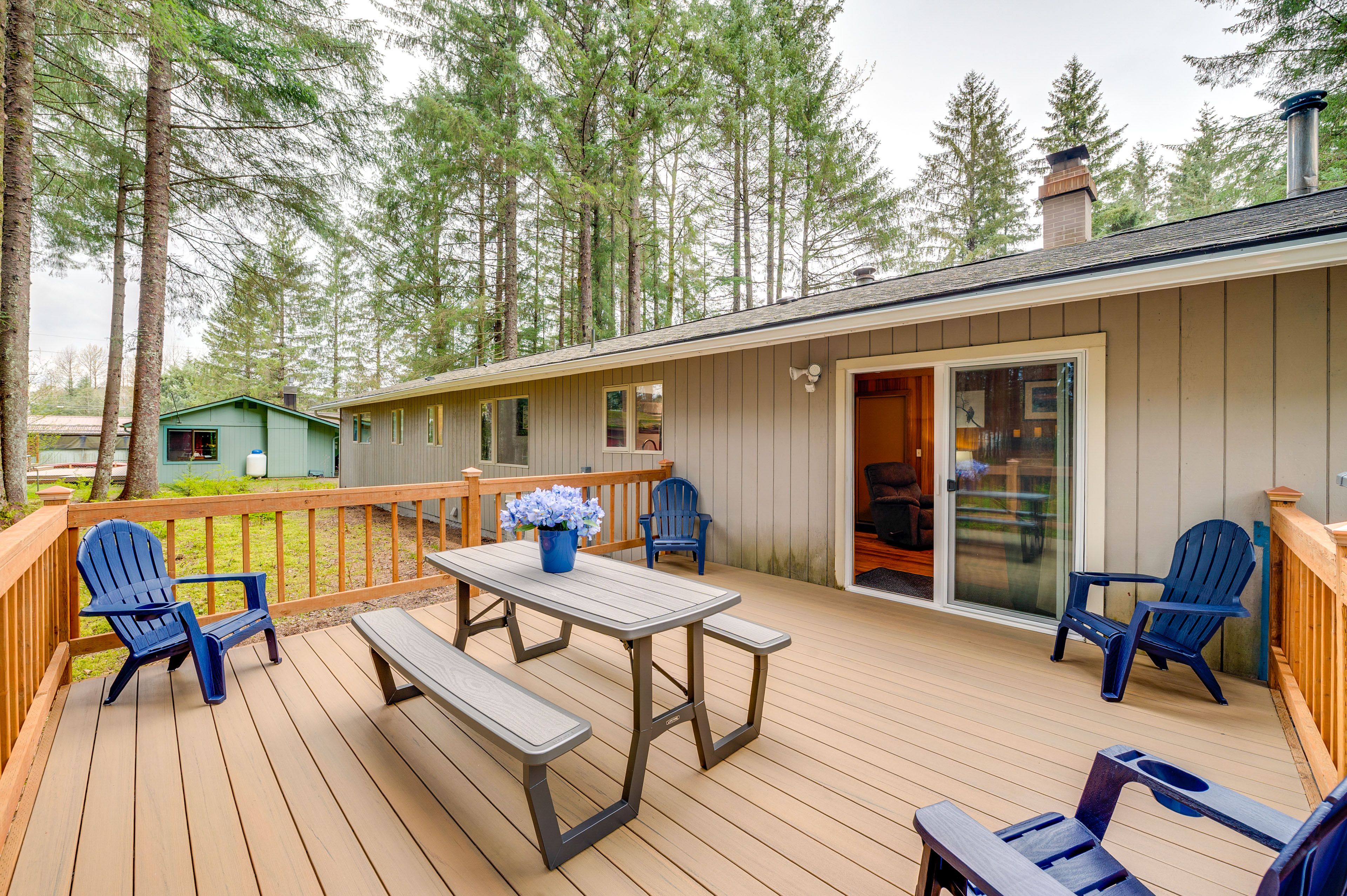 Juneau Vacation Rental | 3BR | 2BA | 1,580 Sq Ft | 2 Steps to Enter