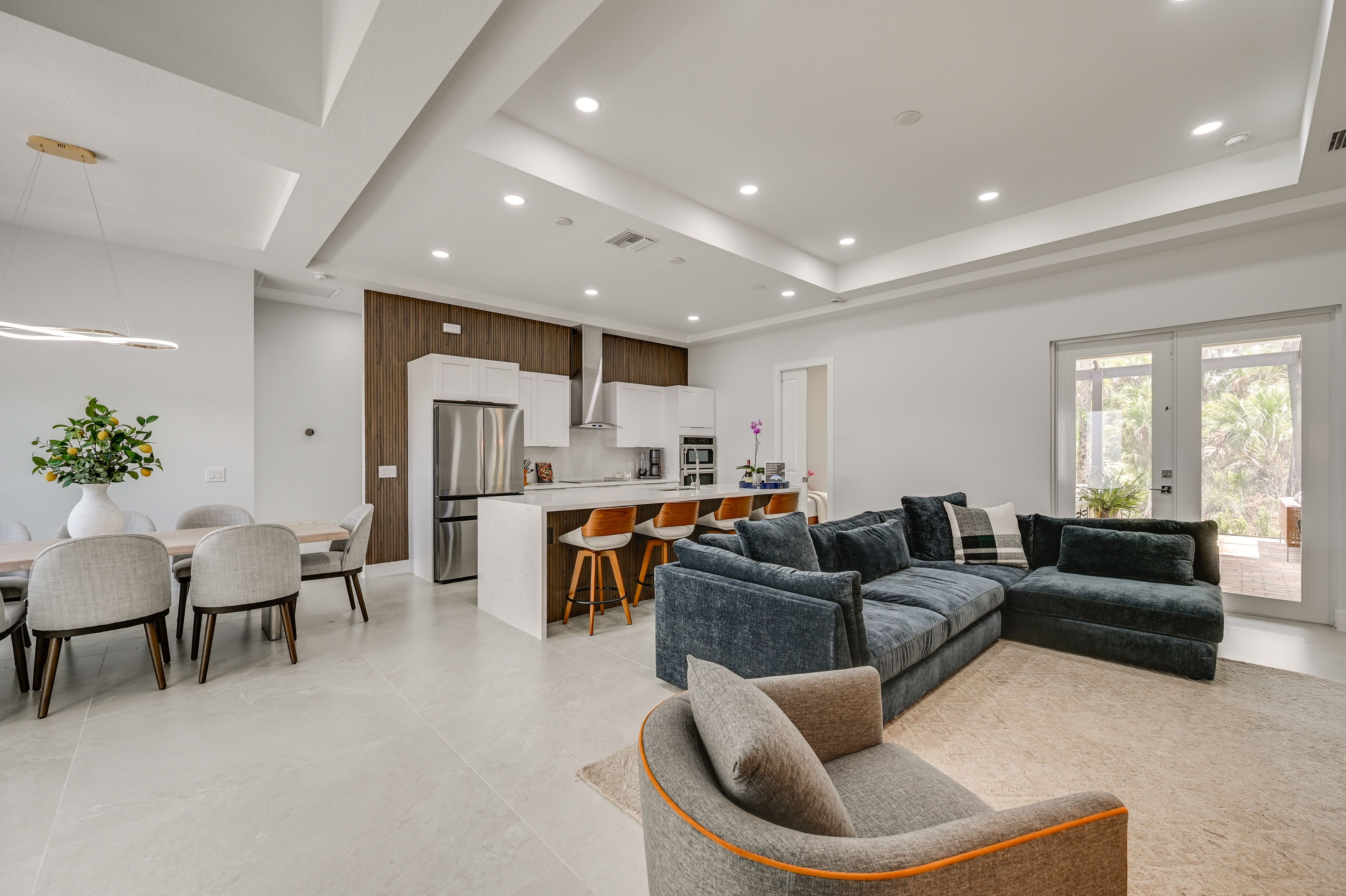 Living Room | Free WiFi | Smart TV