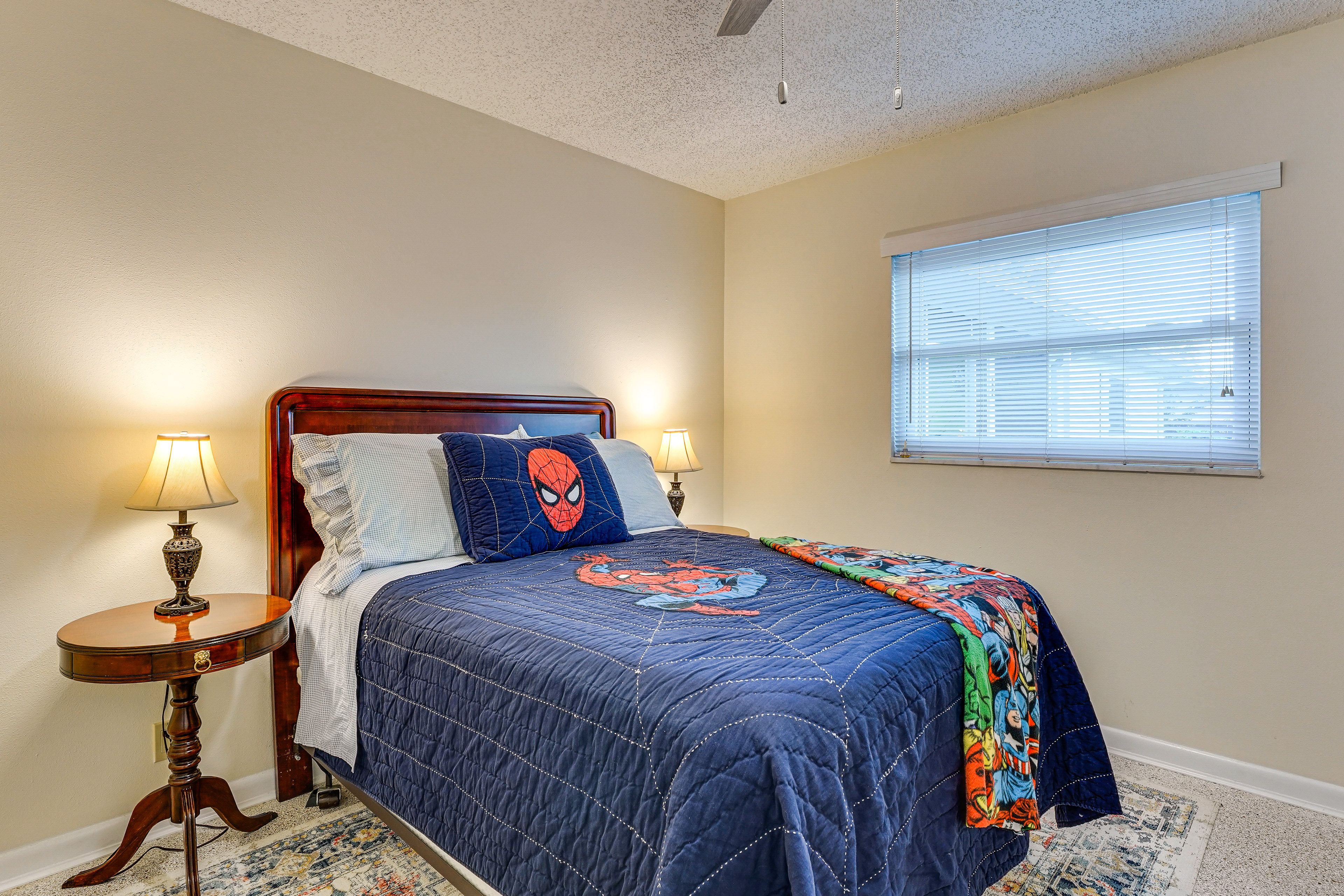 Bedroom 3 | Queen Bed | Children's Toys & Books