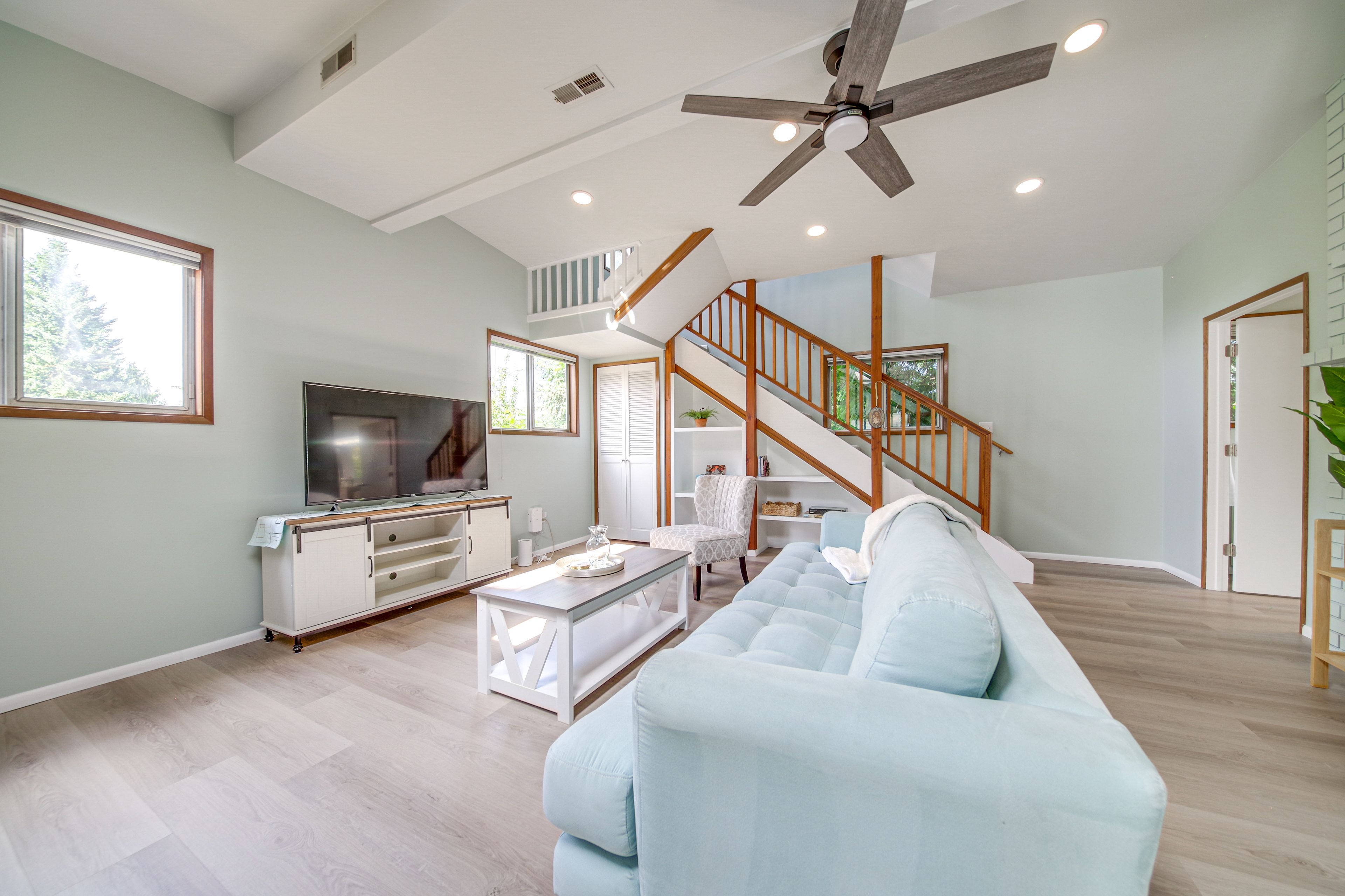 Living Area | TV | 1st Floor