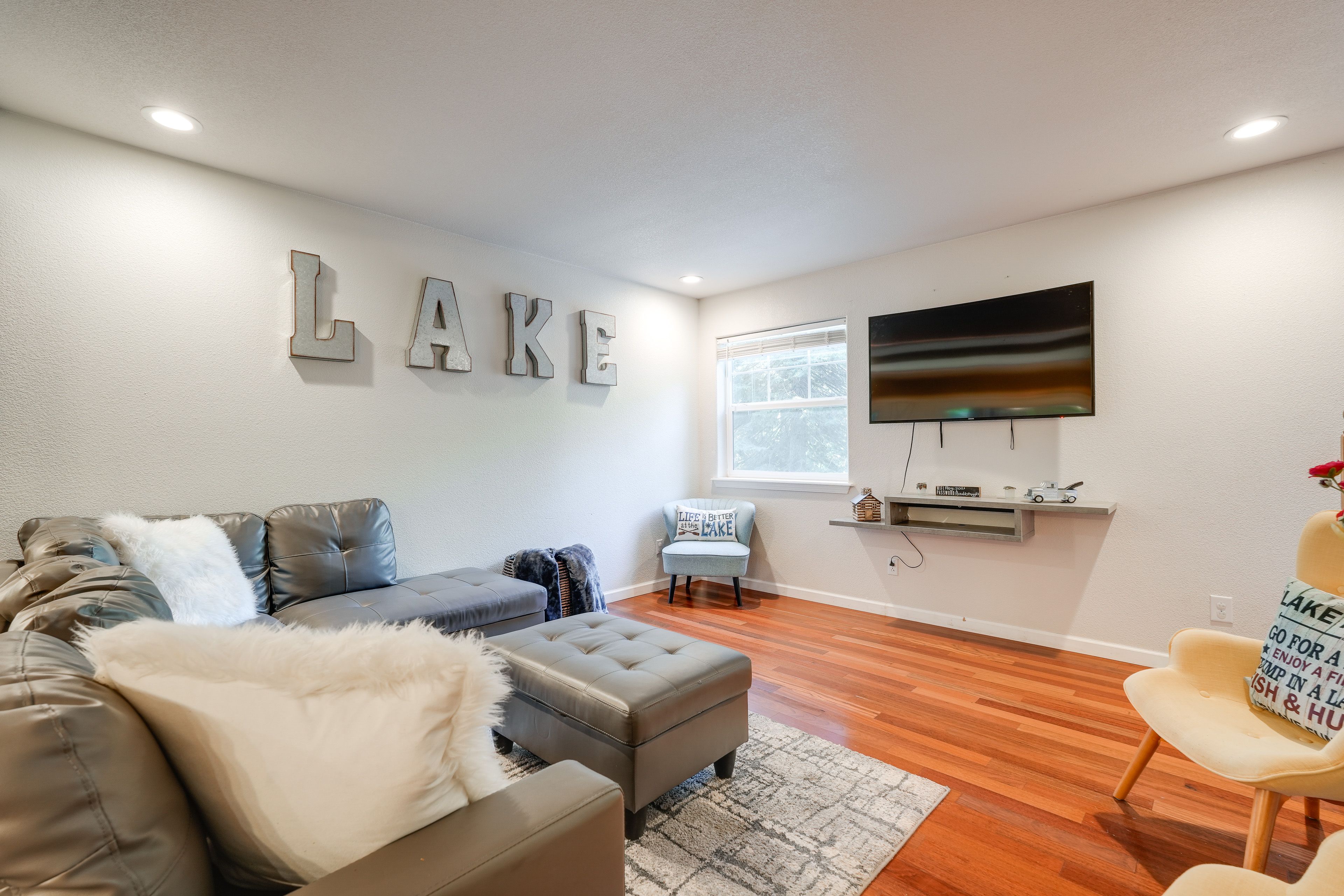 Living Room | Smart TV | 1st Floor