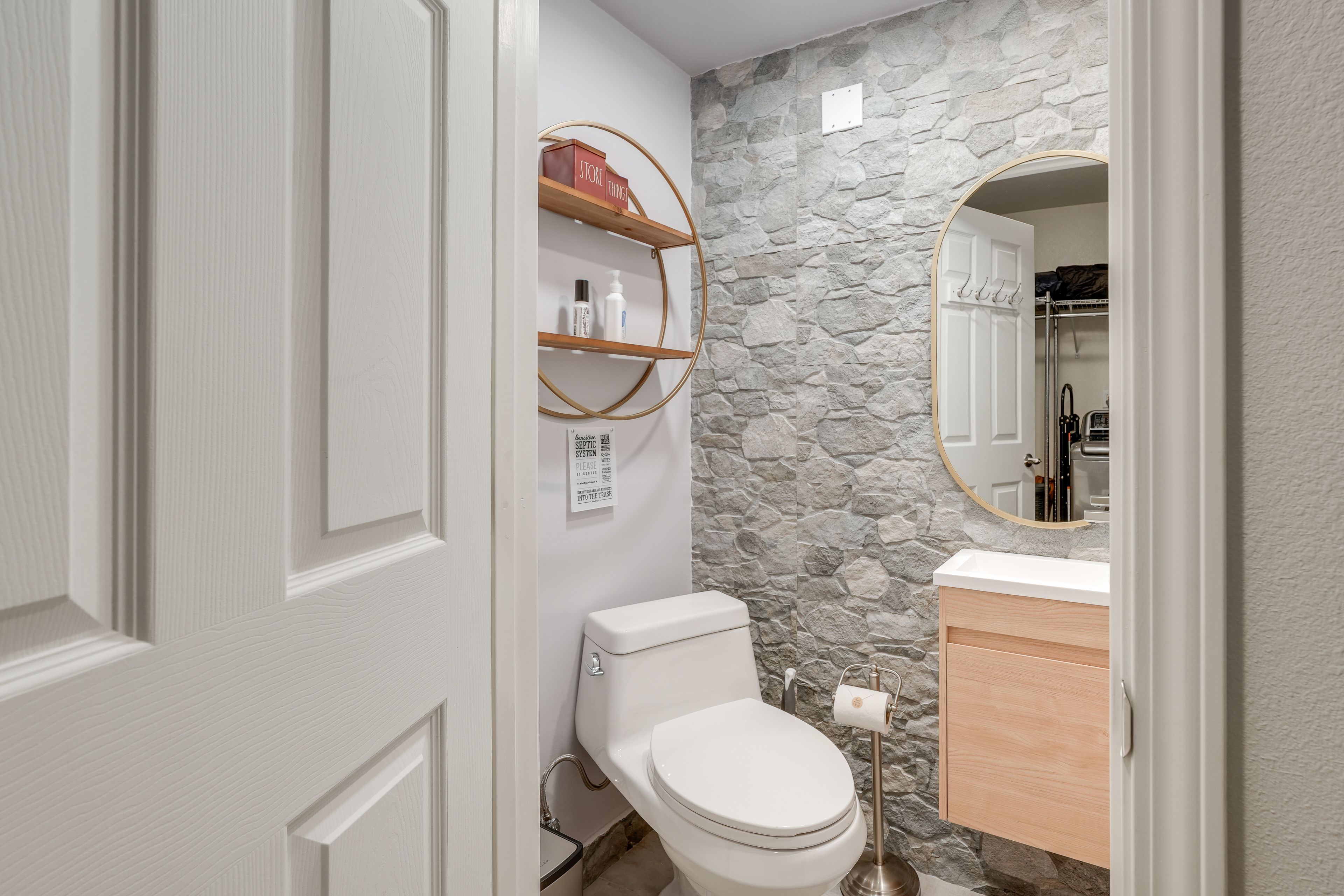 Half Bathroom | 1st Floor