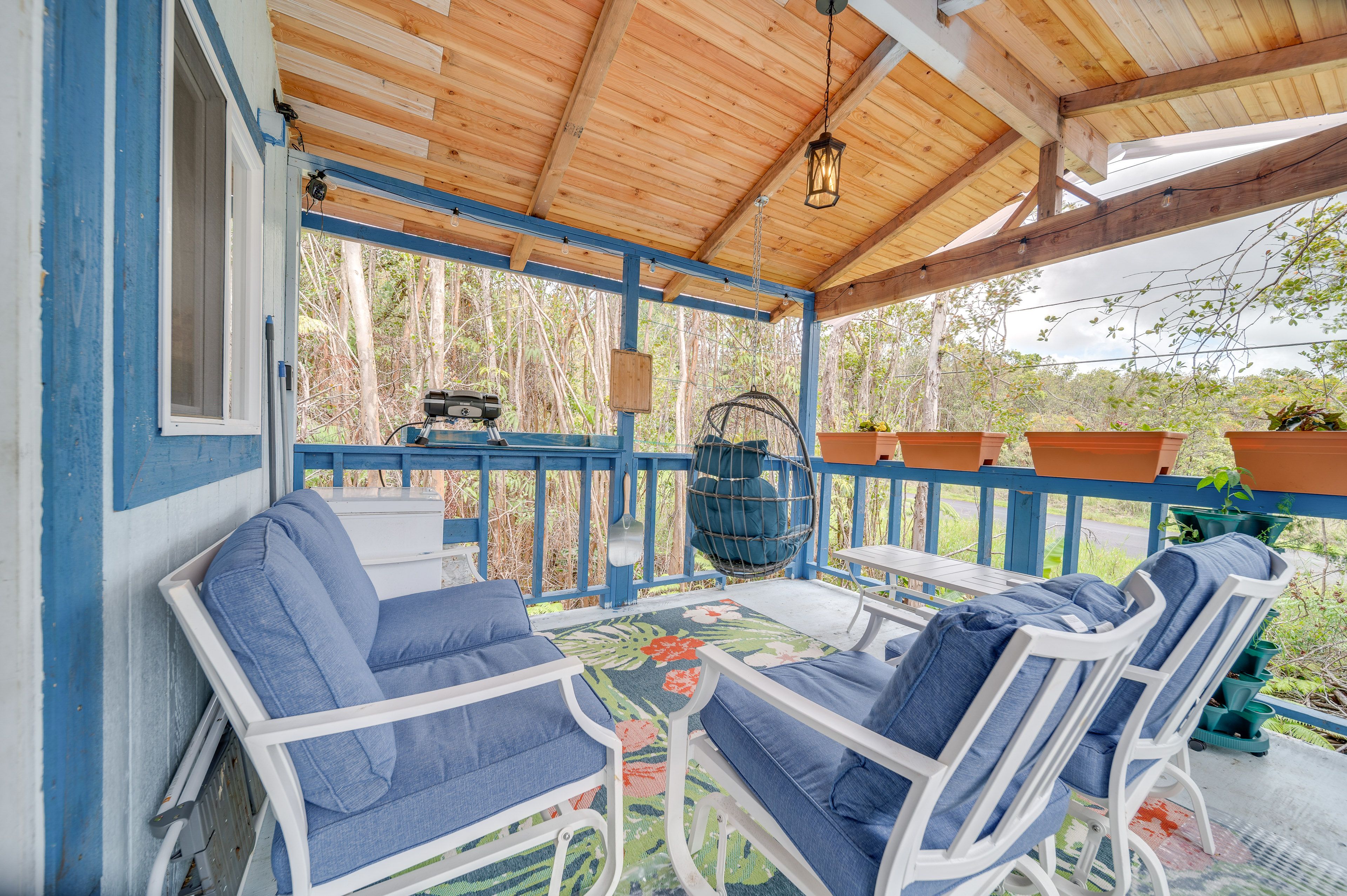 Mountain View Vacation Rental | 1BR | 1BA | 6 Steps Required | 460 Sq Ft