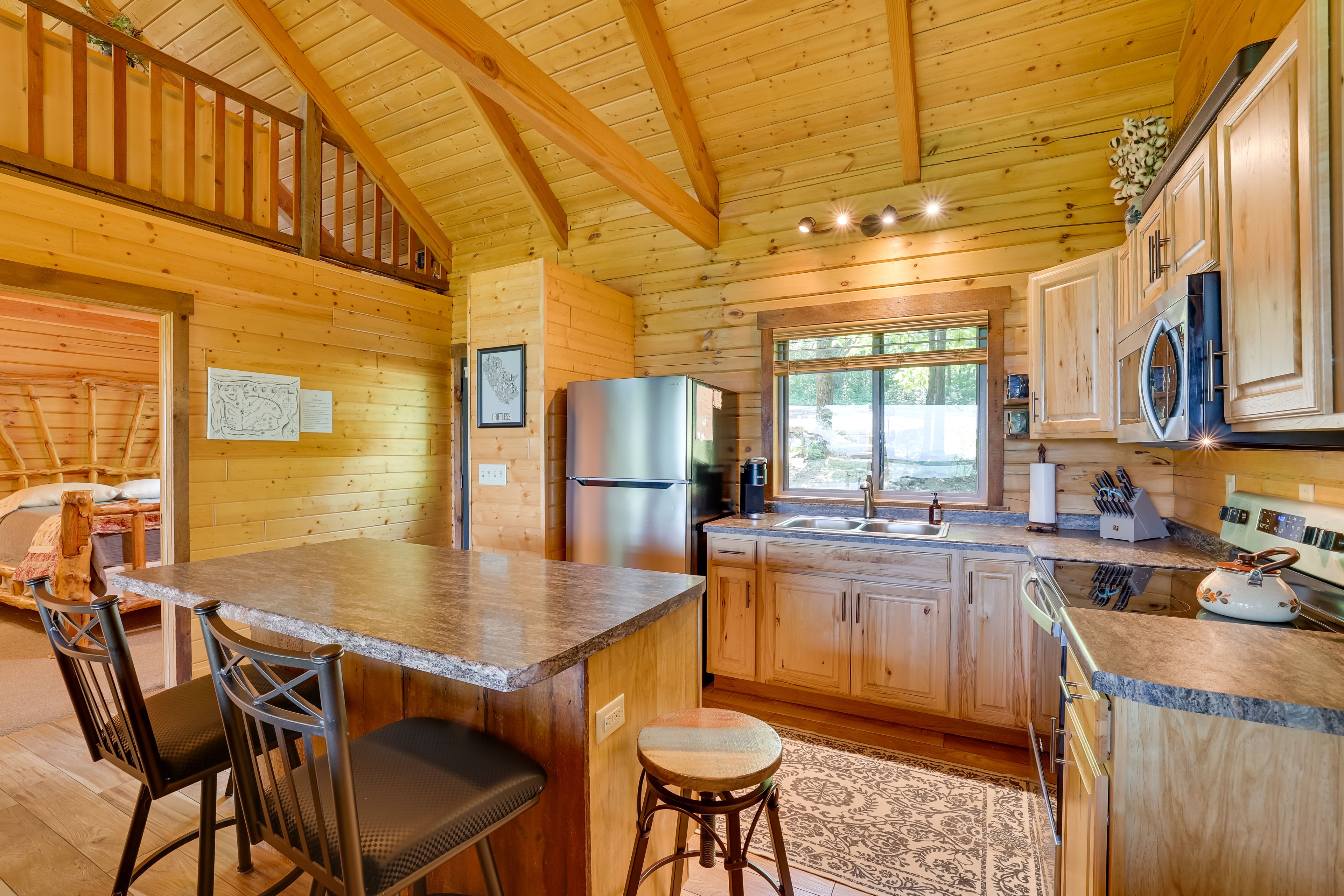 Dining Area | Central A/C