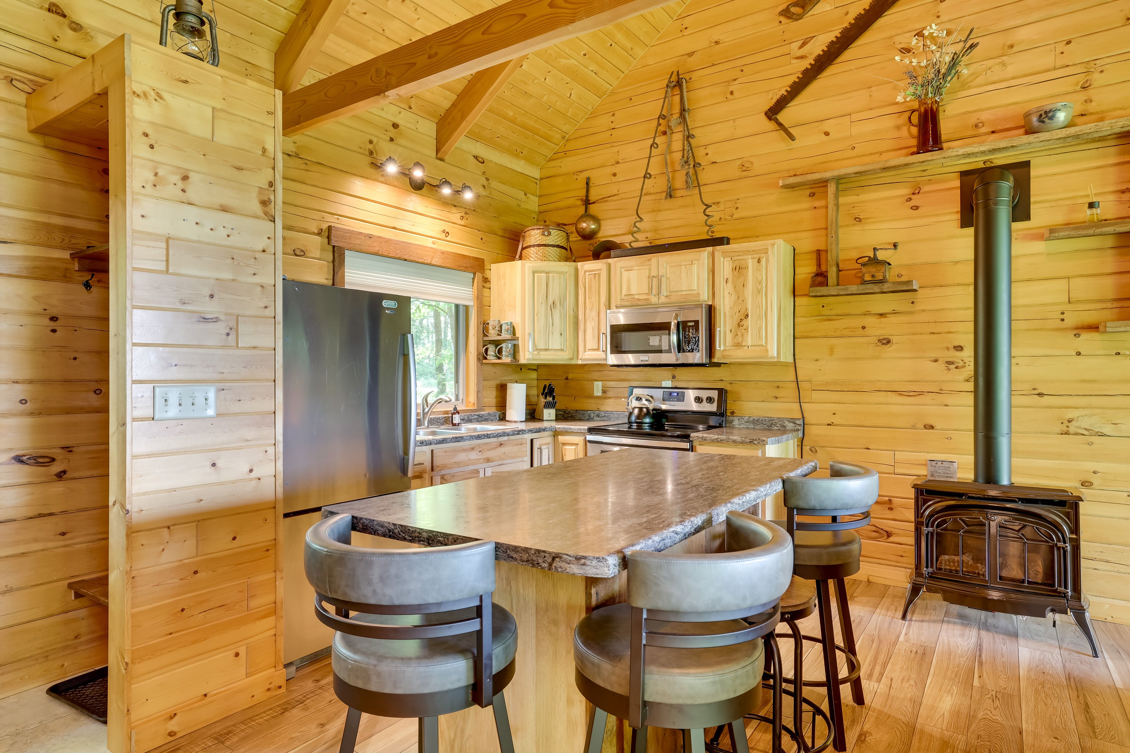 Dining Area | Central A/C