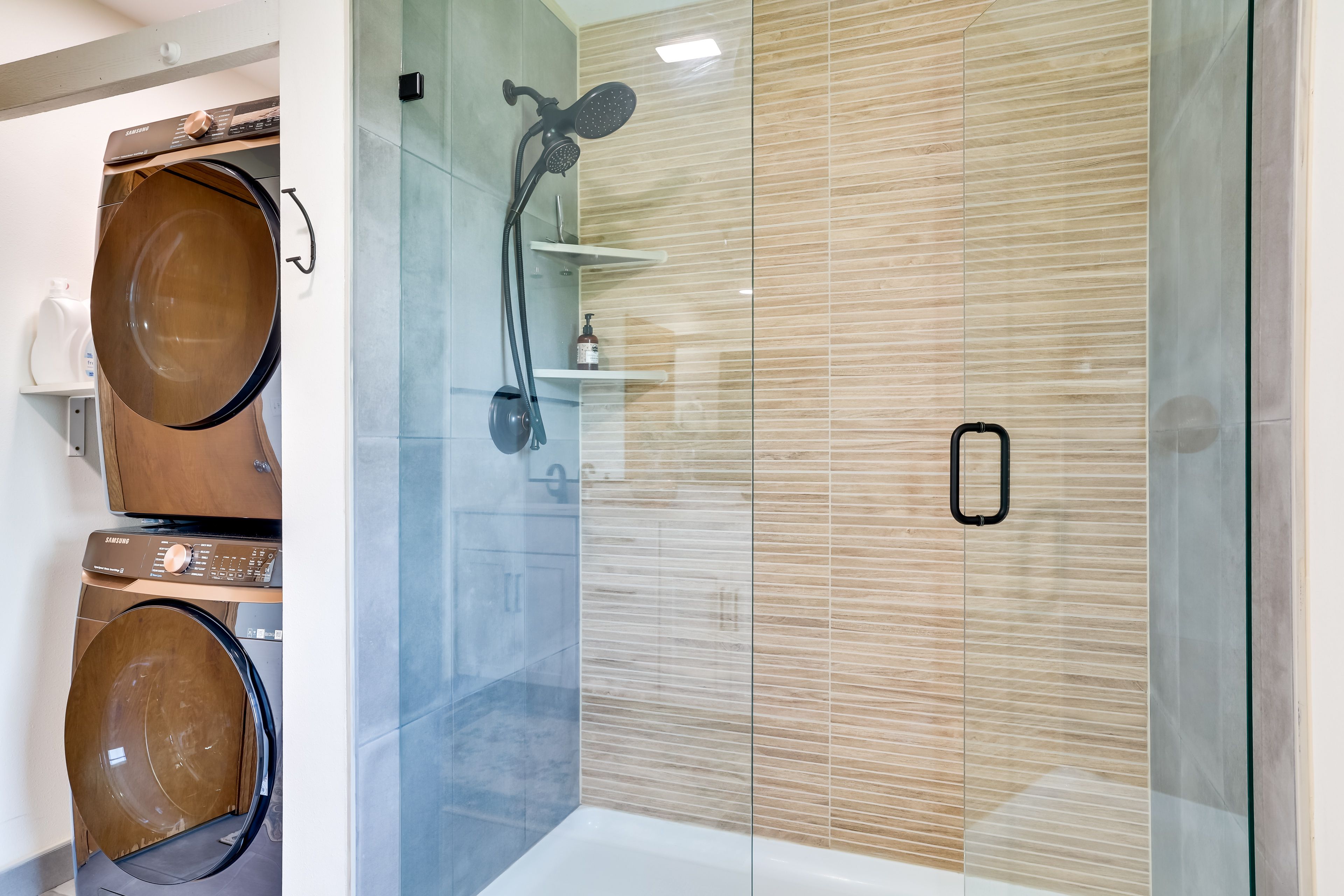 Laundry Area | Washer & Dryer