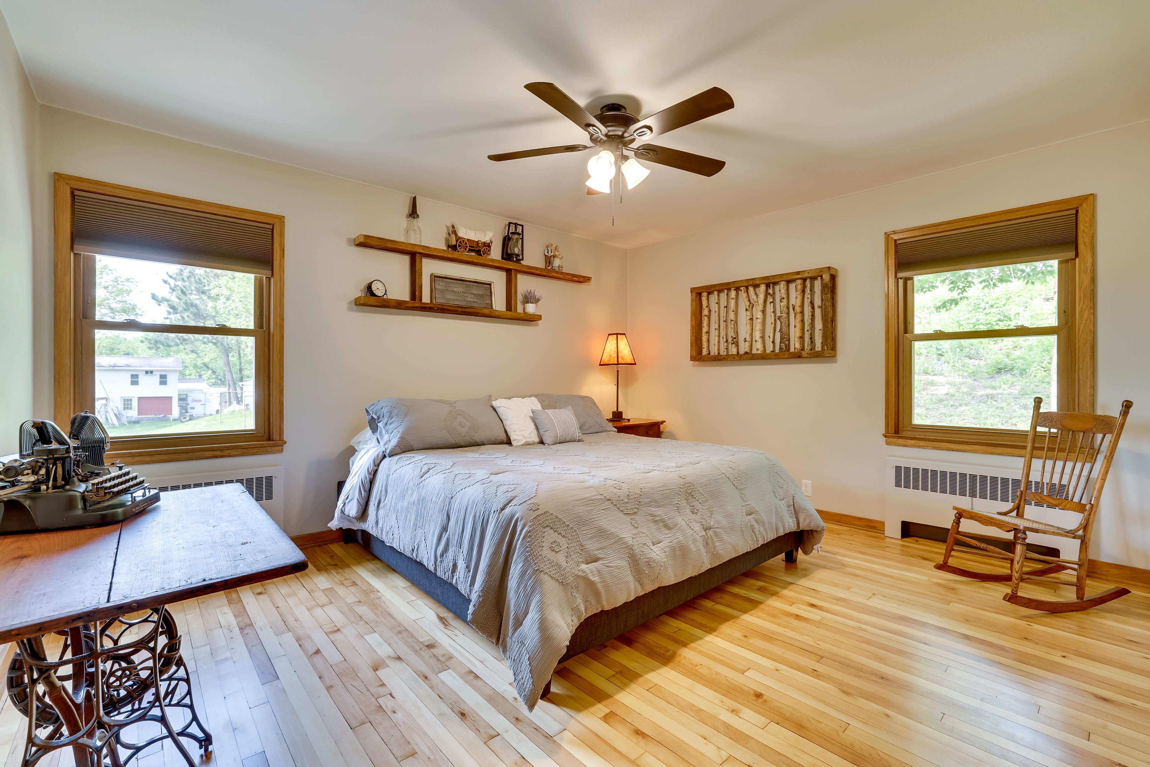 Bedroom 2 | King Bed