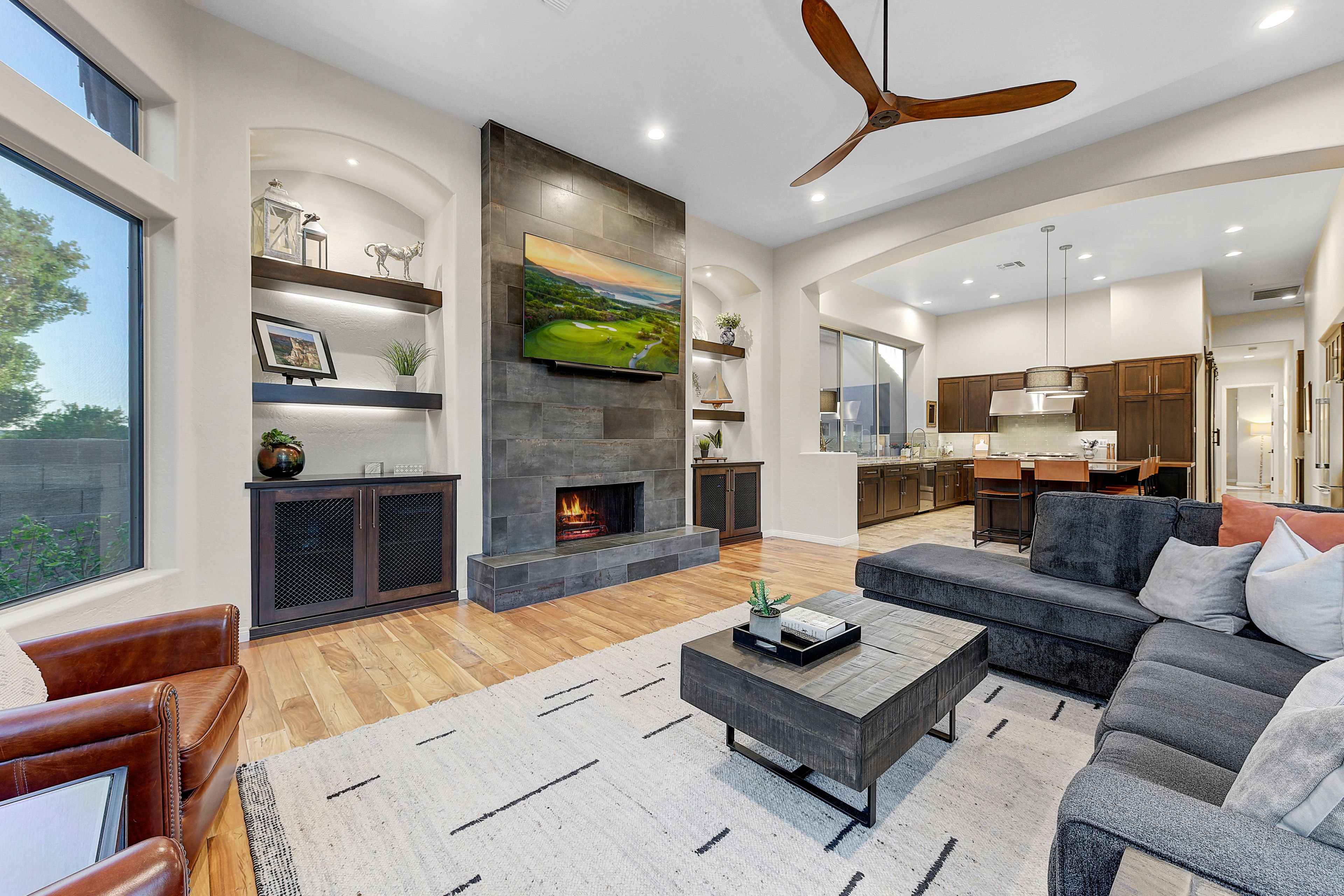 Living Room | Smart TV | Central A/C