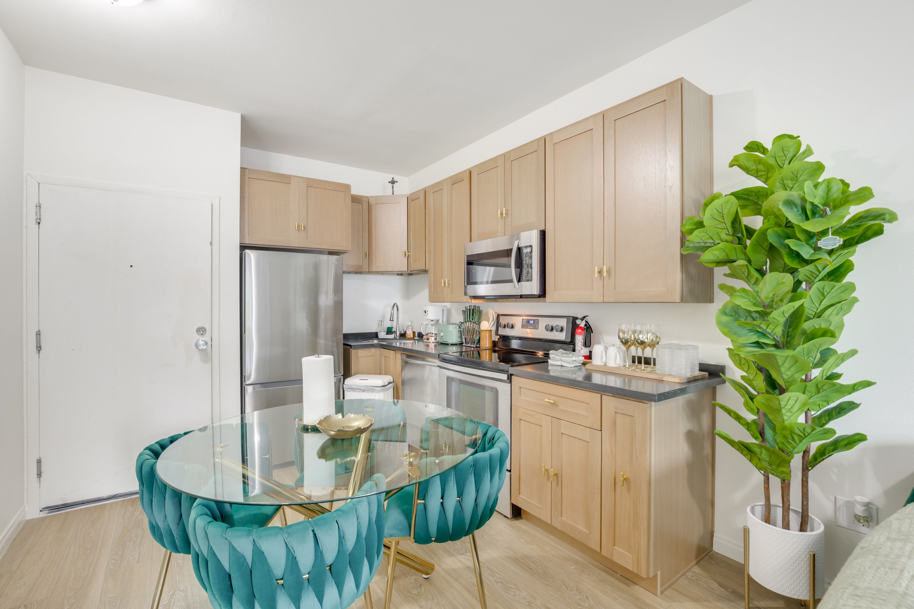 Kitchen | Toaster | Dishware & Flatware