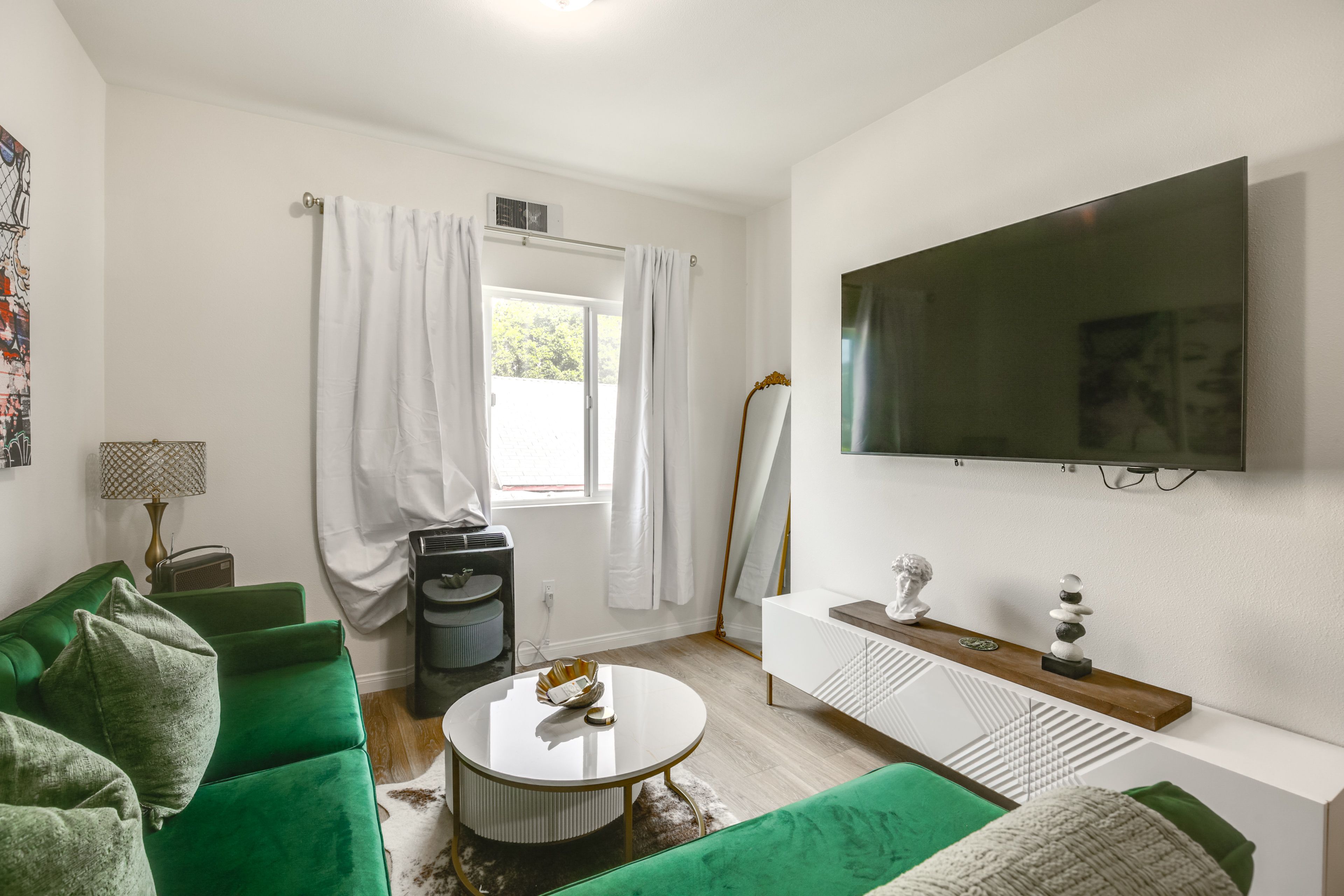San Diego Vacation Rental | 1BR | 1BA | Elevator Access | 405 Sq Ft