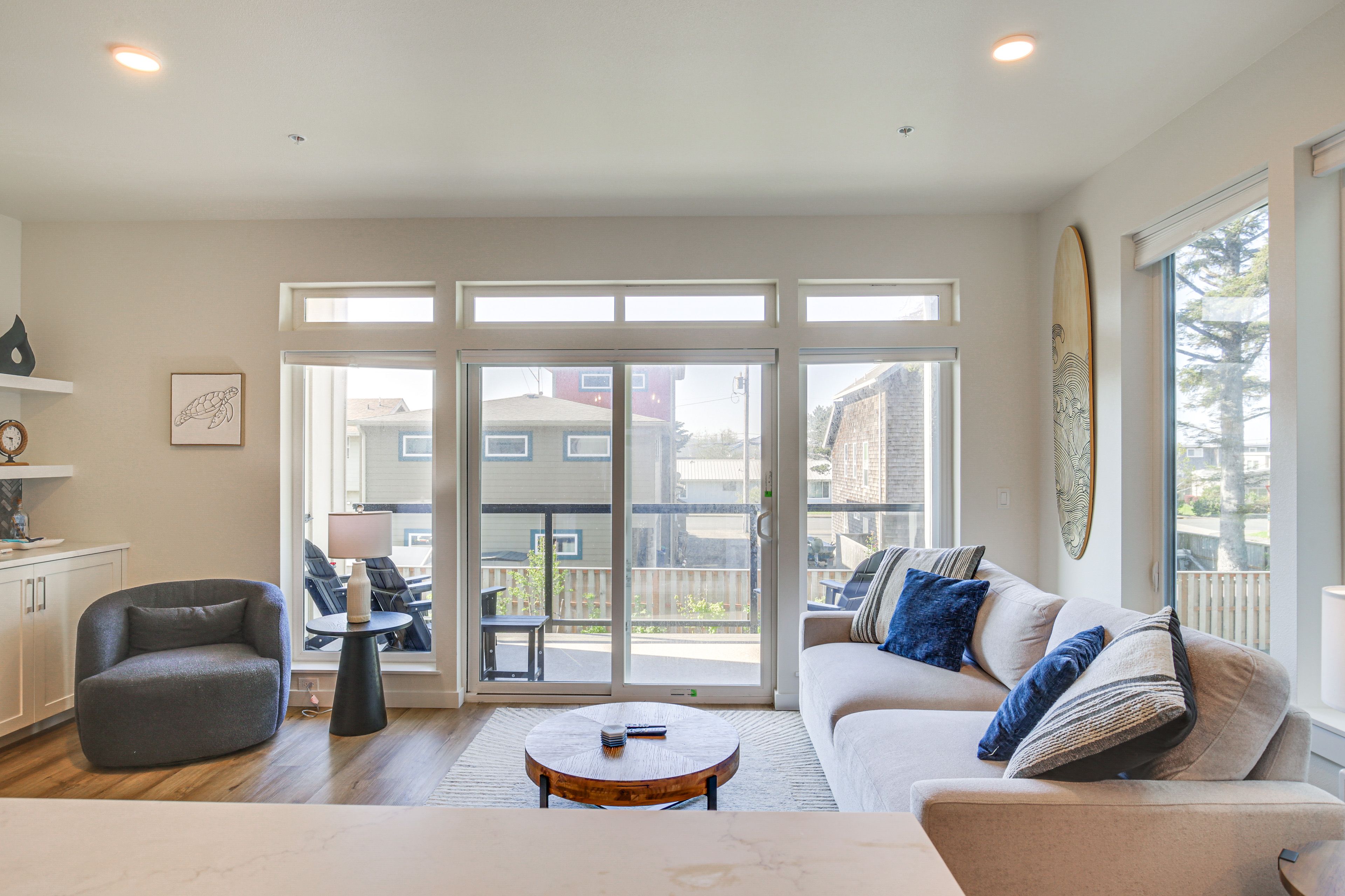 Living Room | Smart TV | Fireplace | 3rd Floor