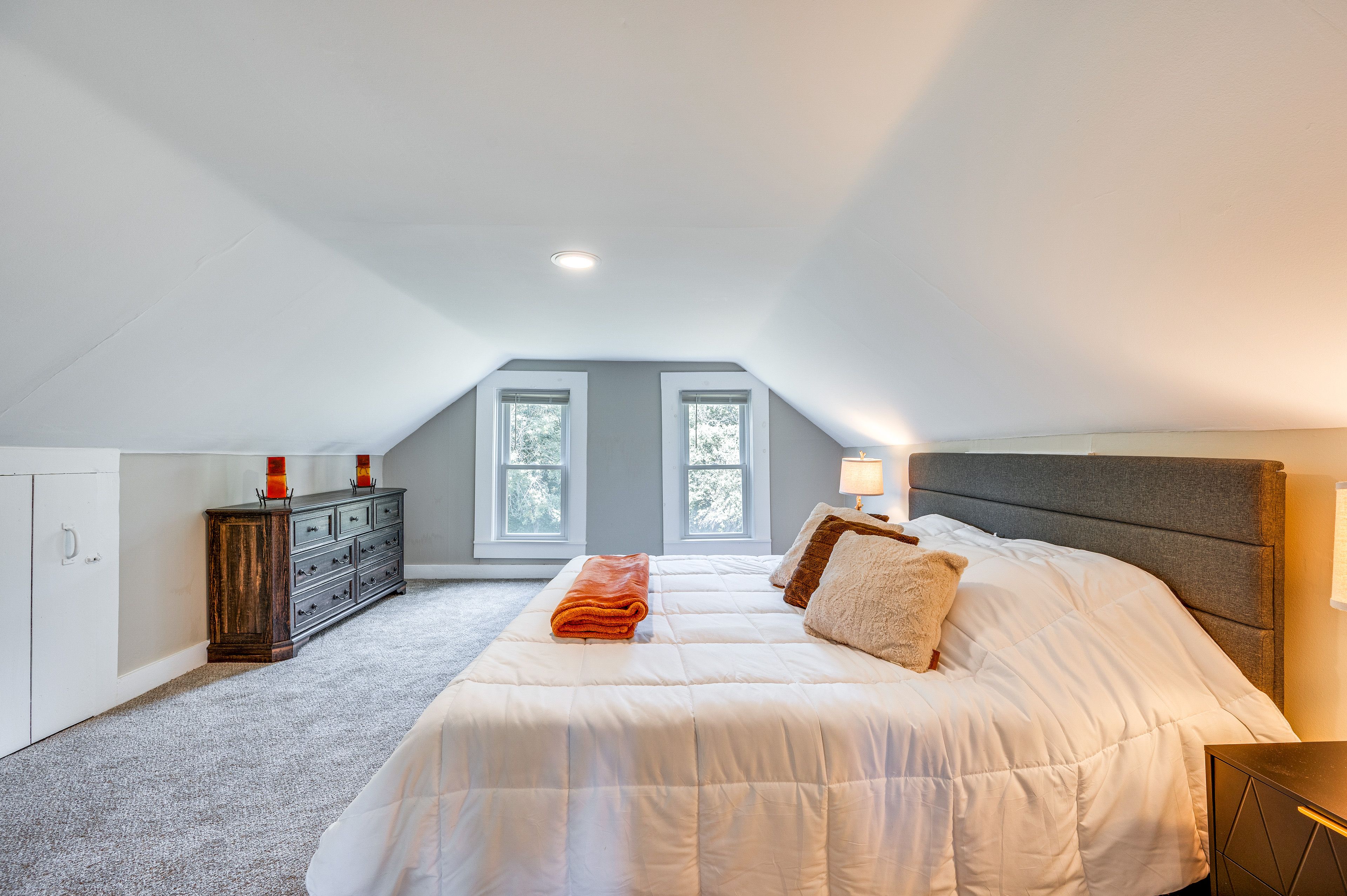 Bedroom 1 | King Bed | 2nd Floor