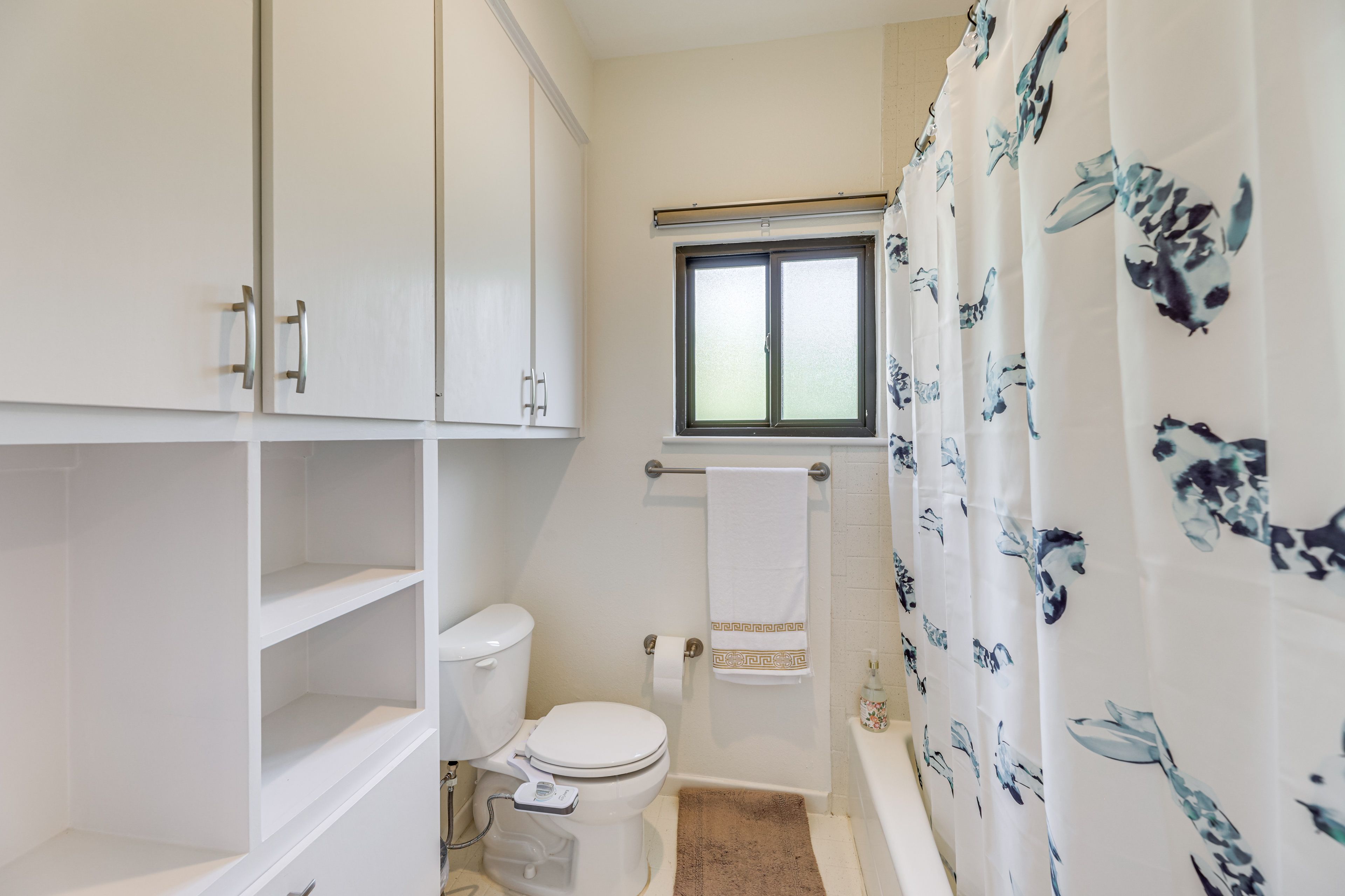 En-Suite Bathroom | 2nd Floor | Towels Provided