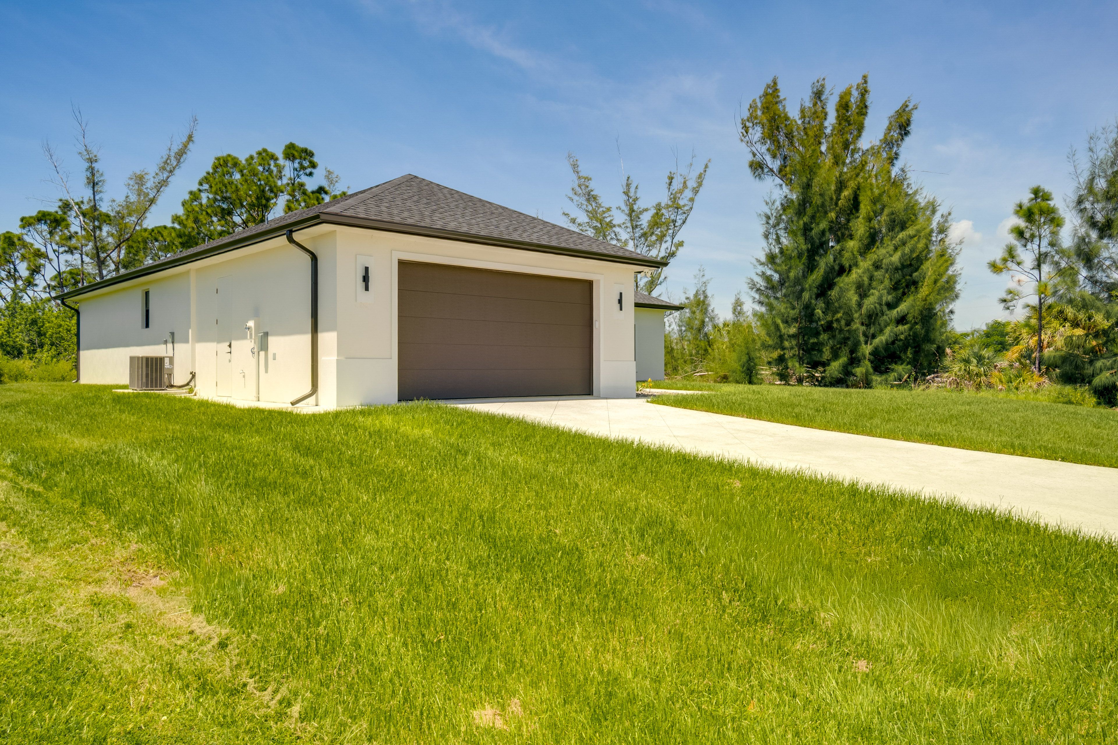 Parking | Garage (2 Vehicles) | Driveway (2 Vehicles)