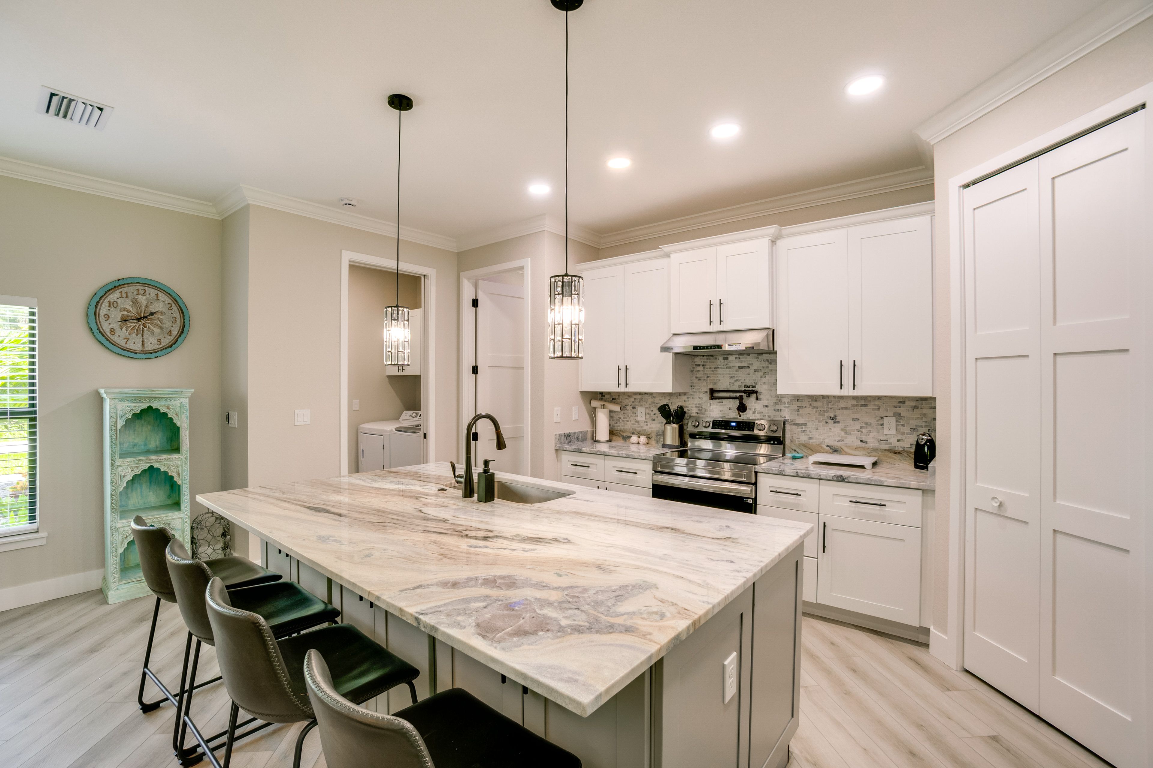 Kitchen | Cooking Basics | Drip & Pod Coffee Makers | Toaster | Microwave