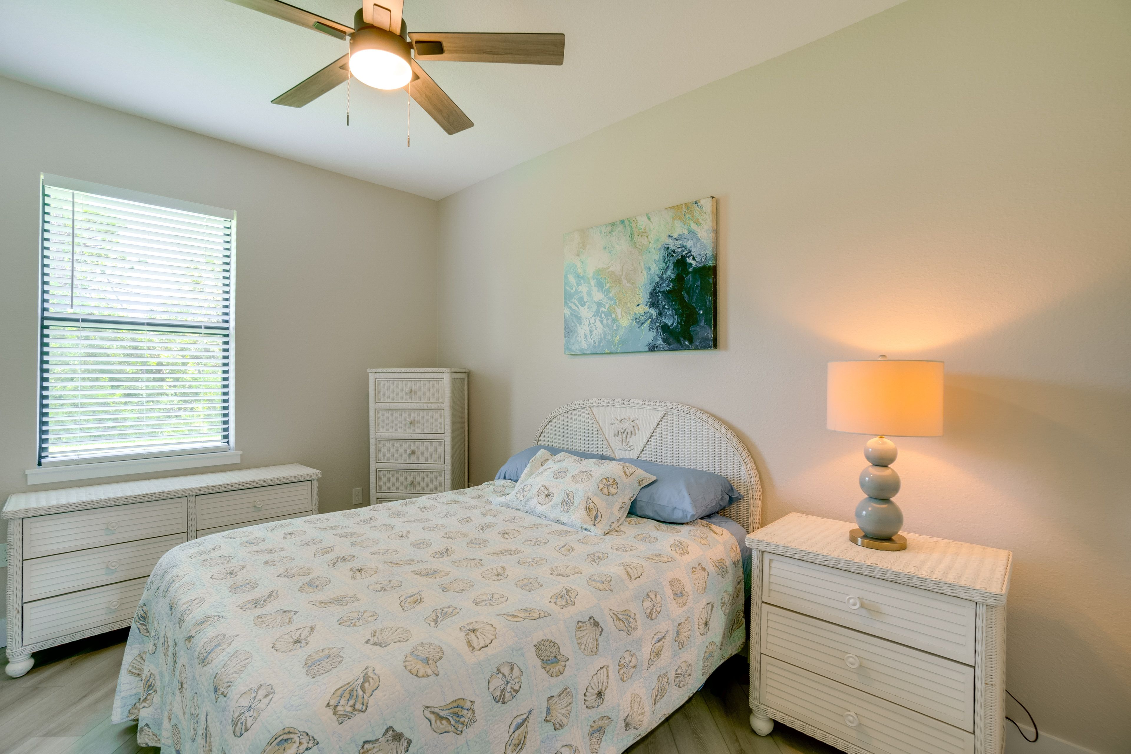 Bedroom 3 | Queen Bed