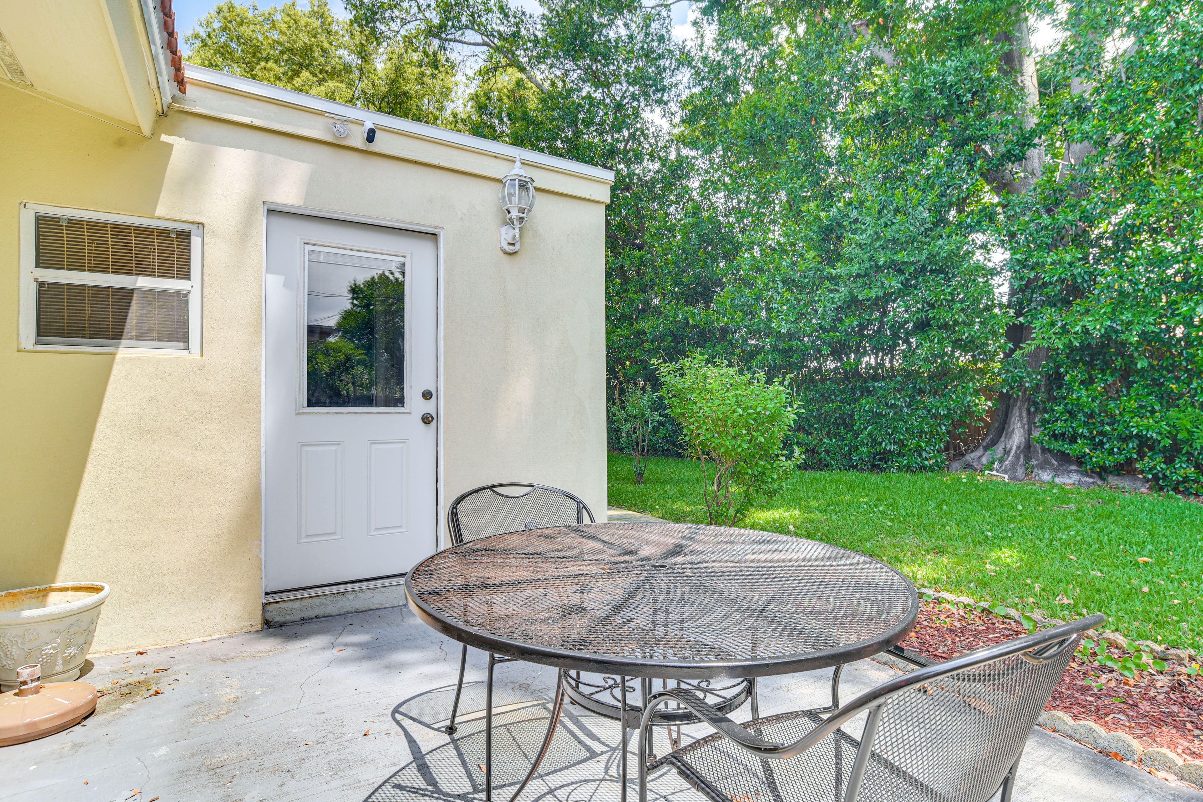 Patio | Outdoor Dining Area
