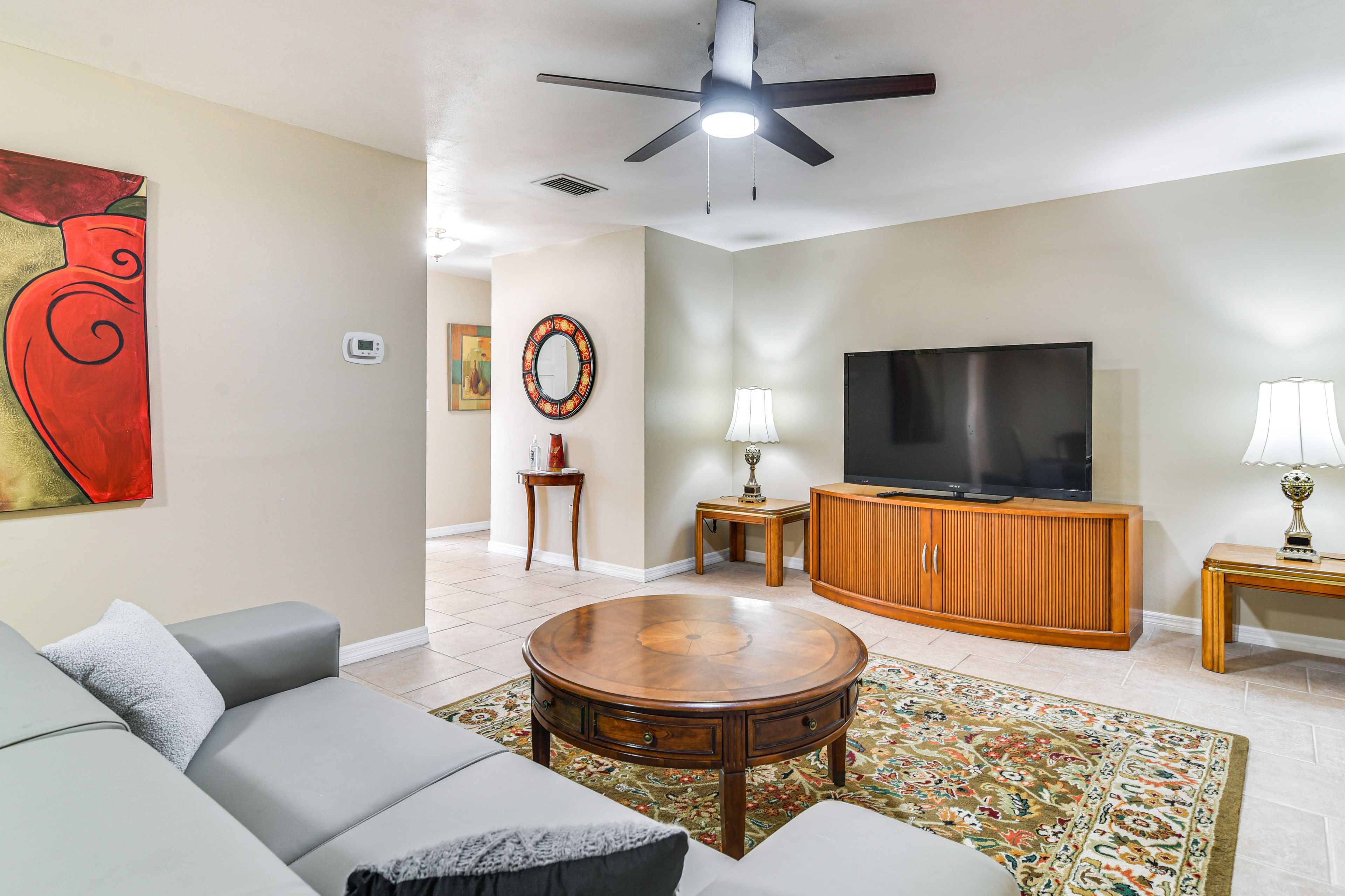 Living Room | Smart TV | Central Heating & A/C | Free WiFi