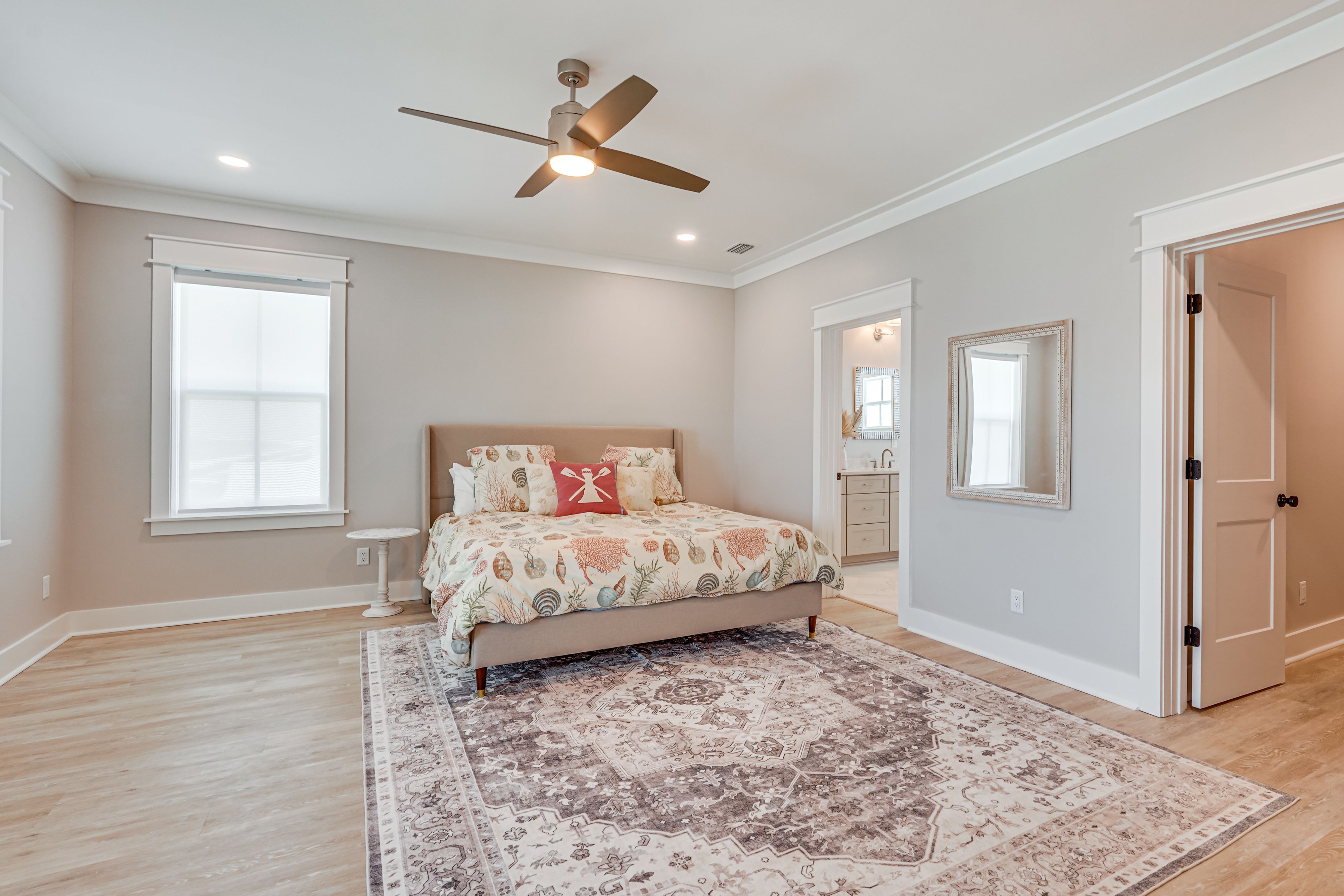 Bedroom 9 | King Bed | 4th Floor