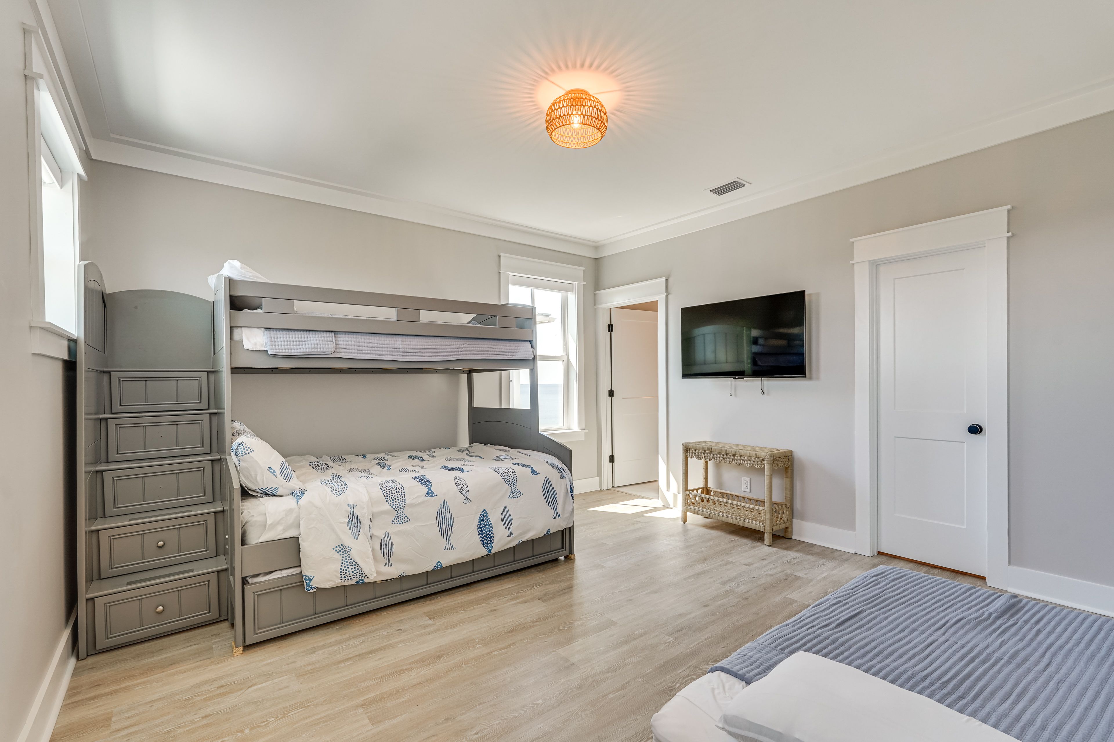 Bedroom 8 | Twin/Full Bunk Bed | Twin Mattress | 4th Floor